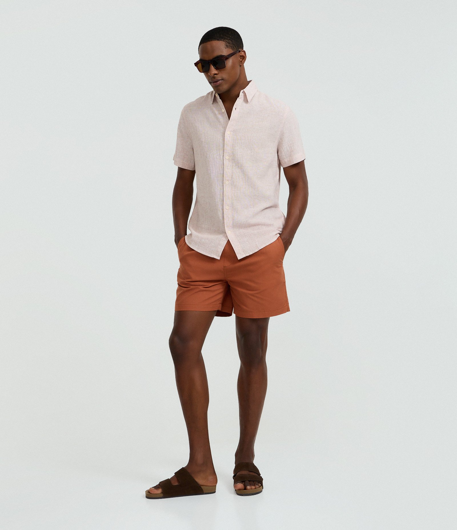 Camisa Regular em Linho com Abotoamento Rosa 2