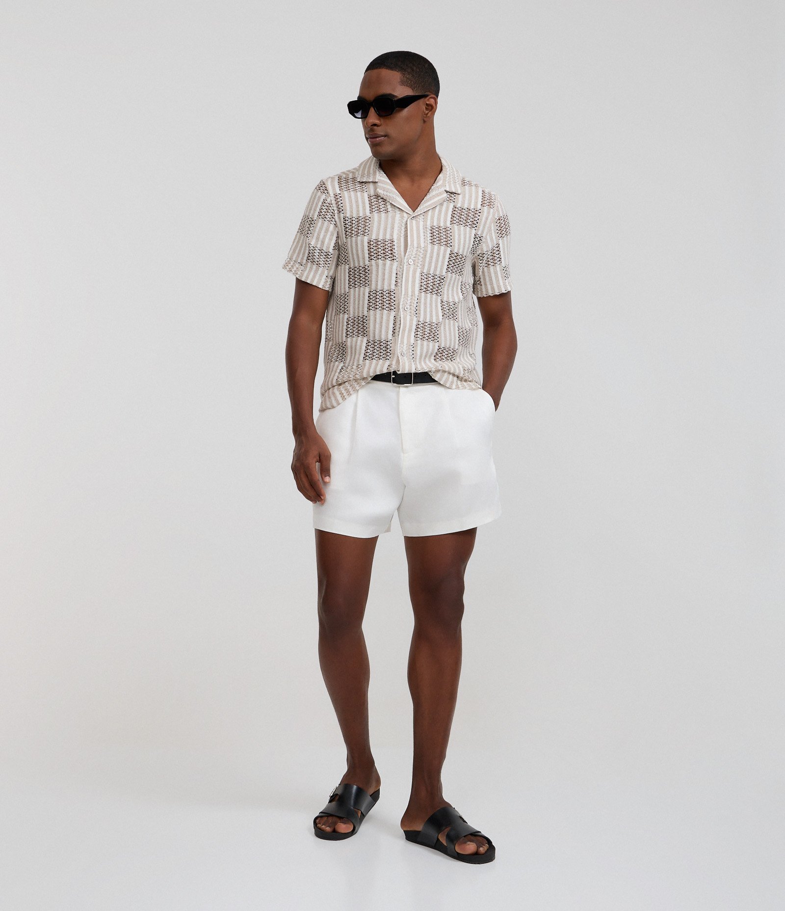 Camisa Regular em Renda Bicolor Texturizada Bege 4