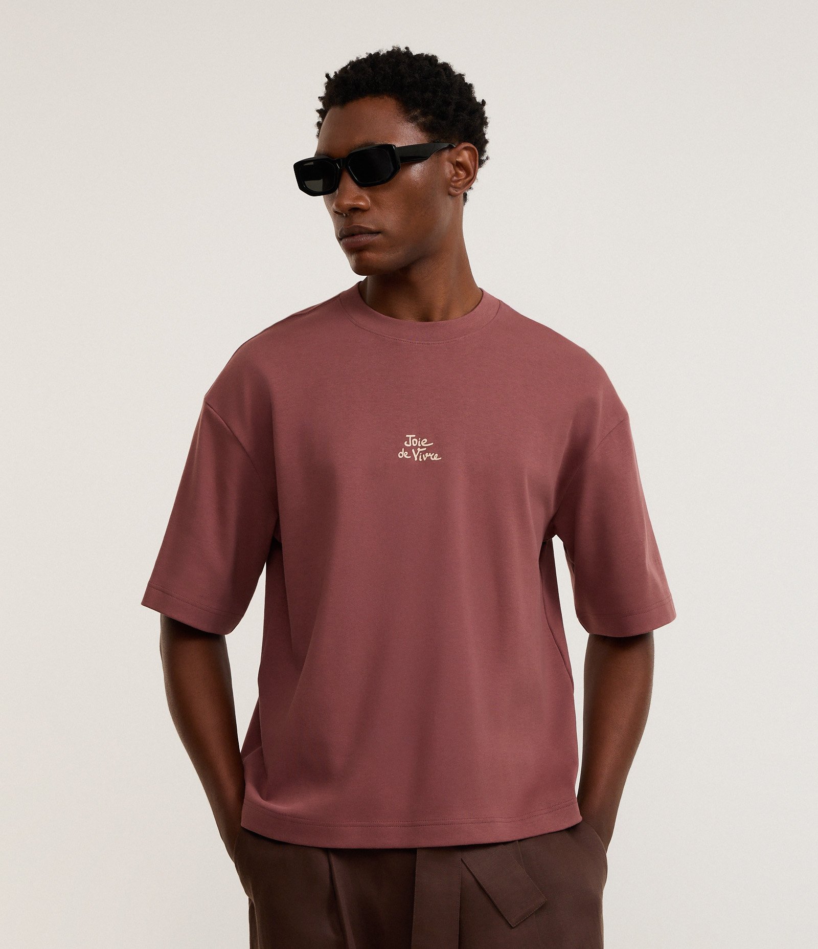 Camiseta Boxy em Algodão com Estampa Lettering Marrom 1