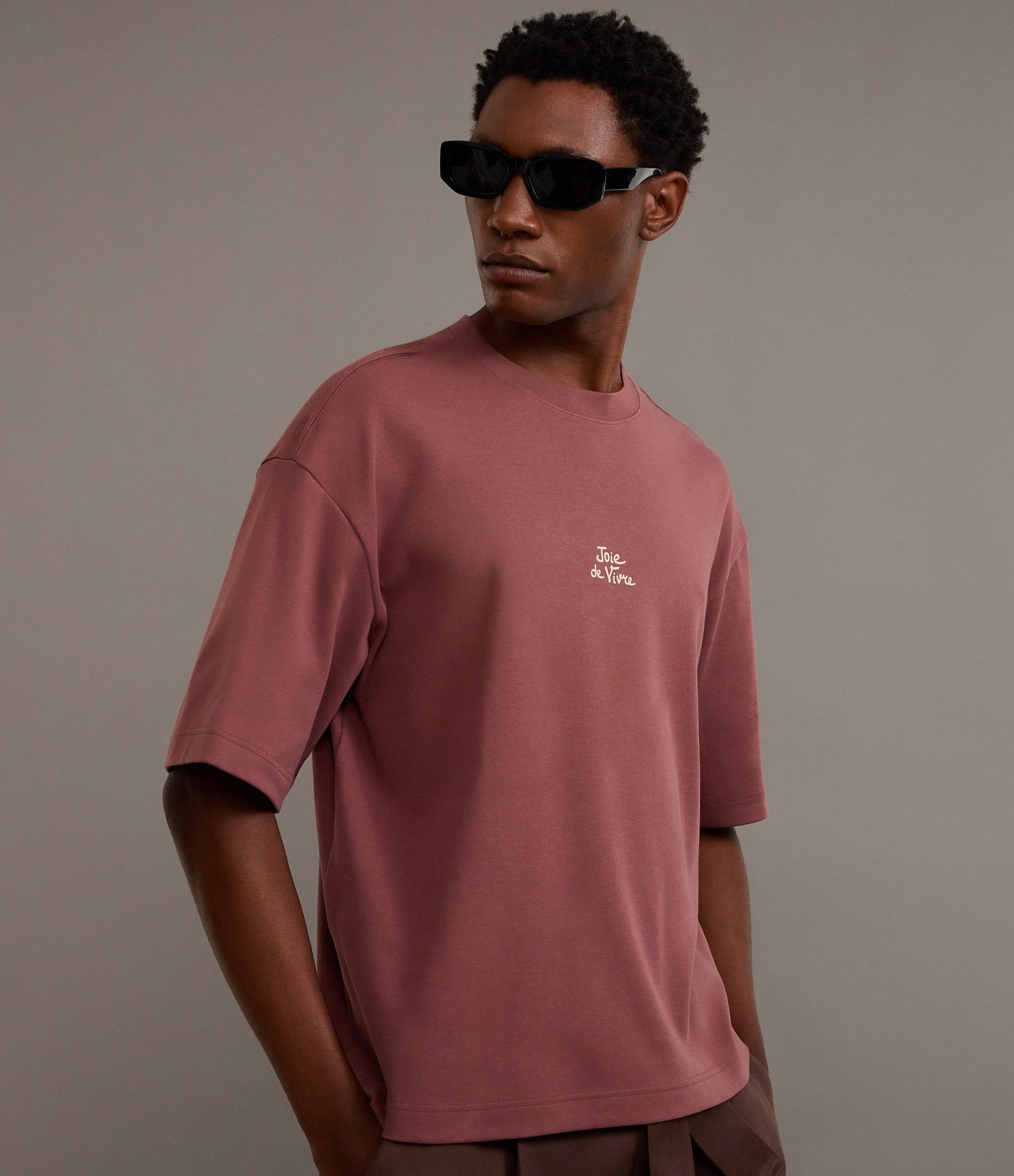 Camiseta Boxy em Algodão com Estampa Lettering Marrom 4