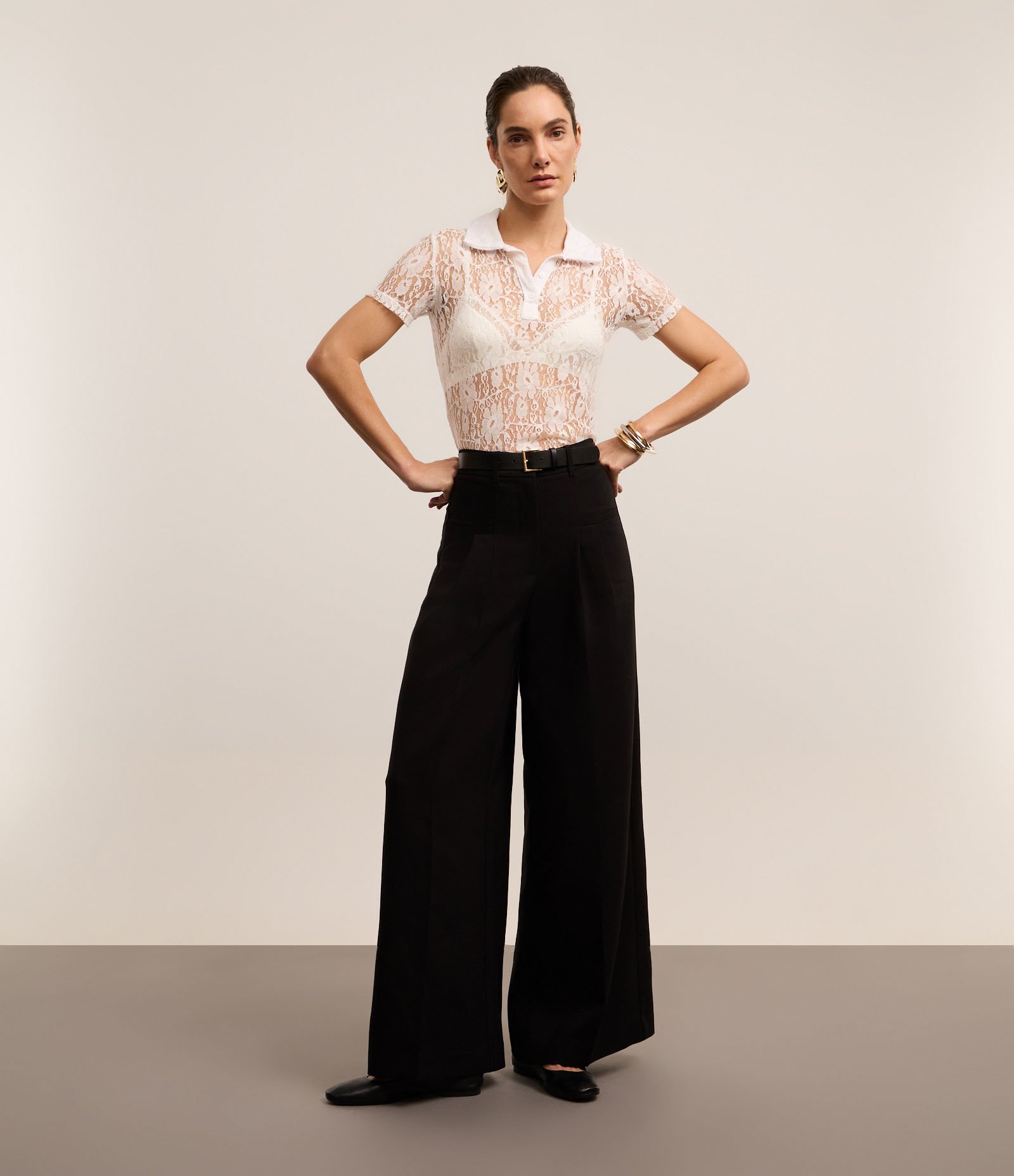 Blusa em Renda com Gola Polo e Textura Floral Branco 2