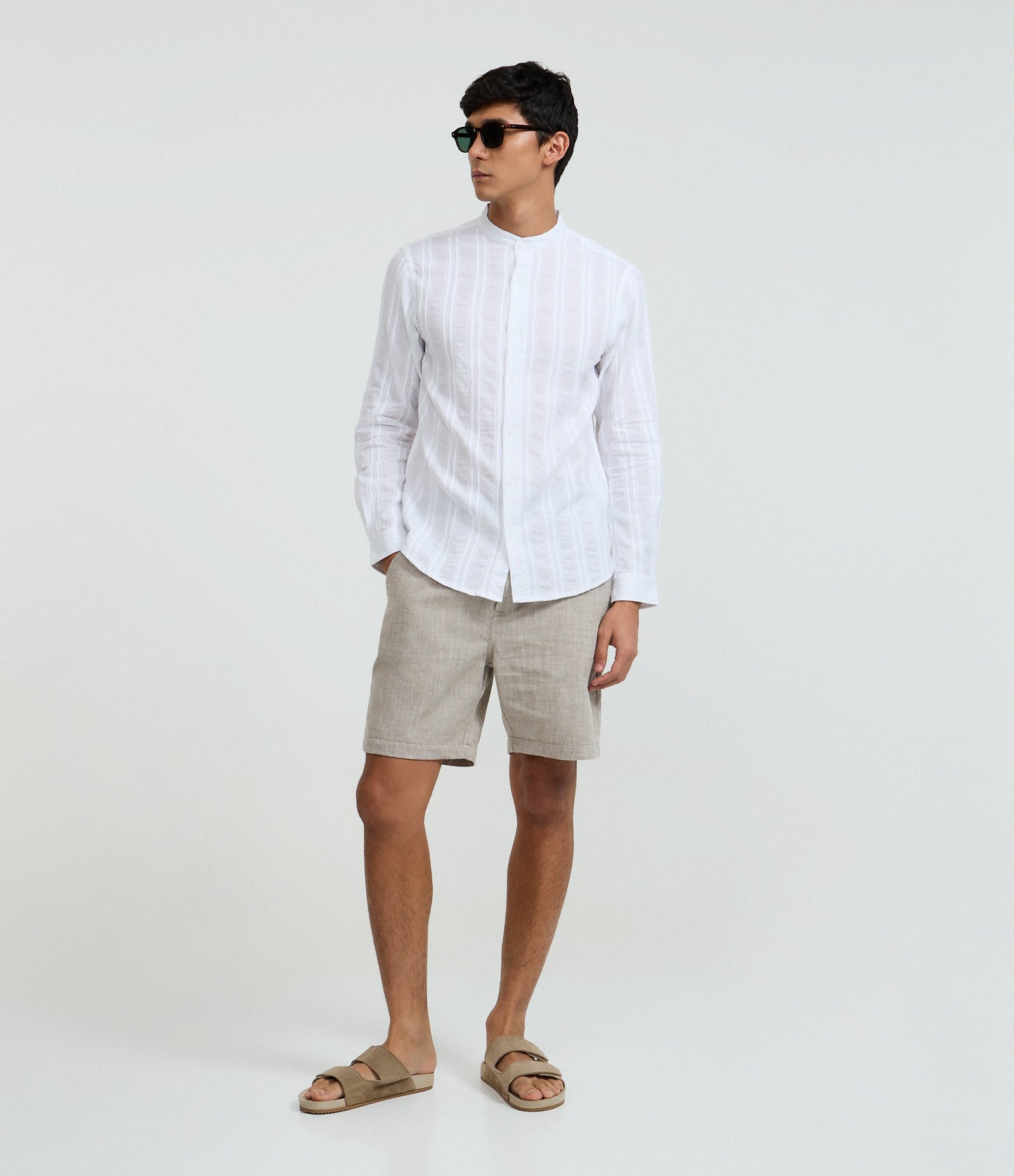 Camisa em Algodão com Textura e Gola Padre Branco 4