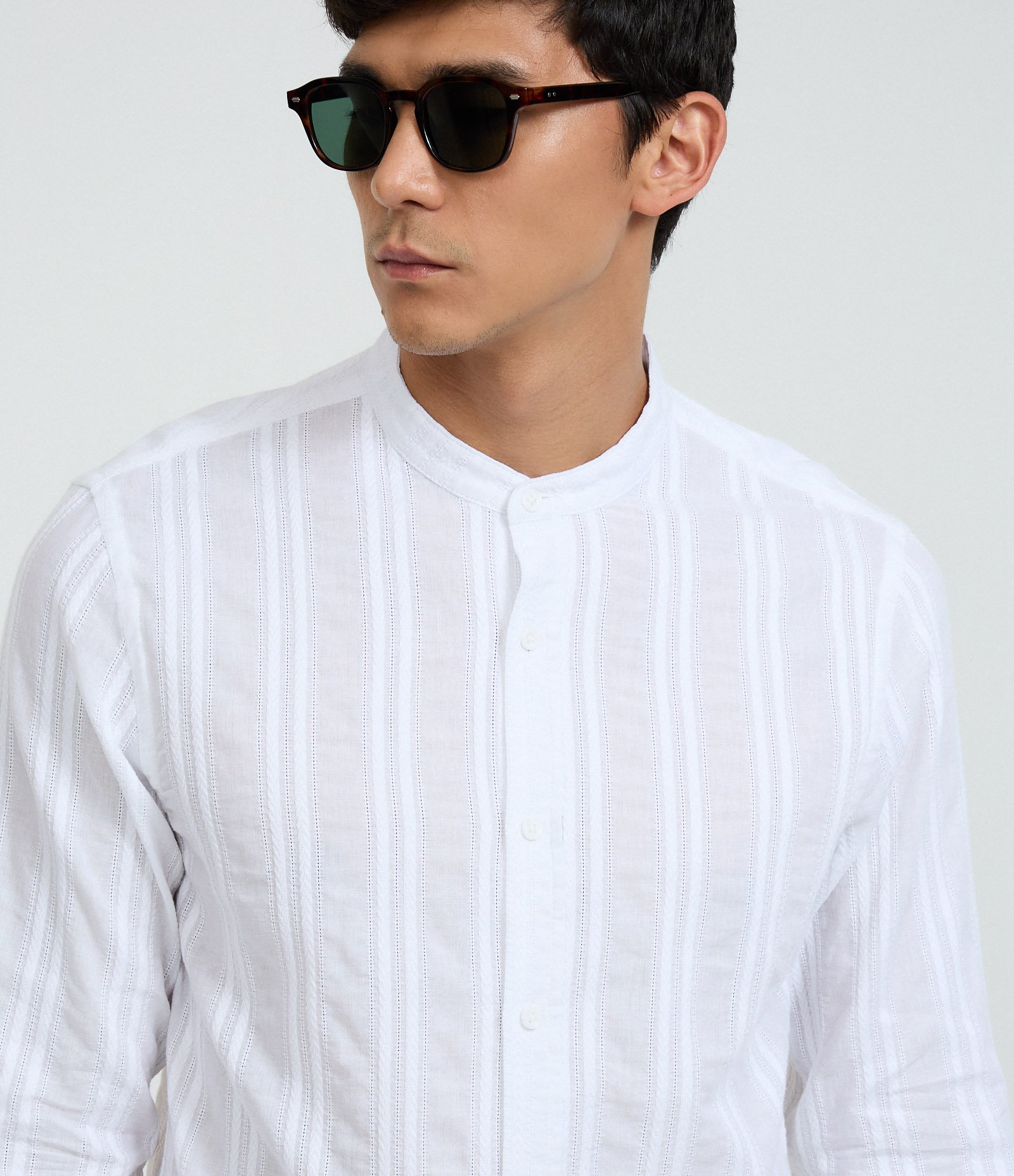 Camisa em Algodão com Textura e Gola Padre Branco 6