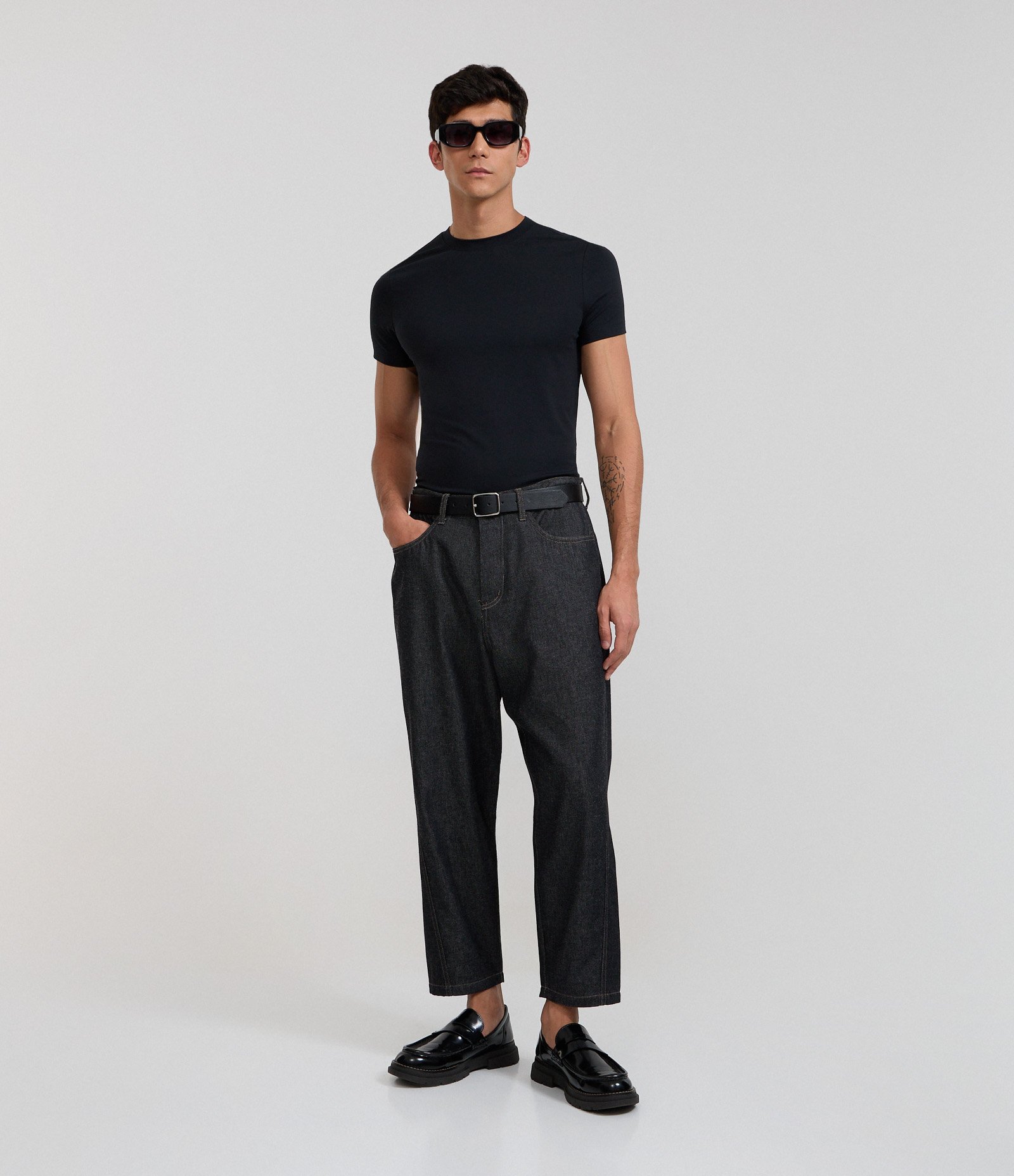 Camiseta Muscle em Viscose com Gola Reonda Preto 4