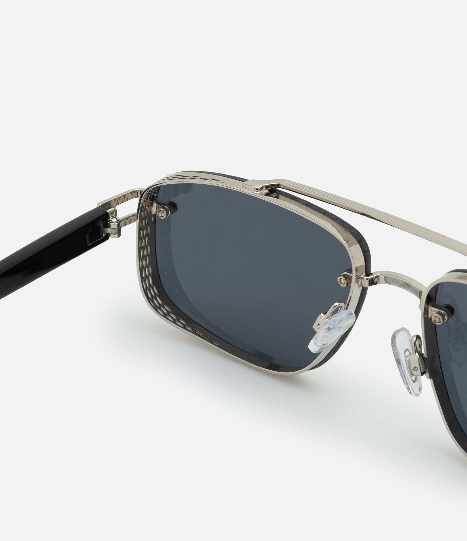 Óculos de Sol Quadrado em Metal Três Peças com Ponte Dupla Prata 3