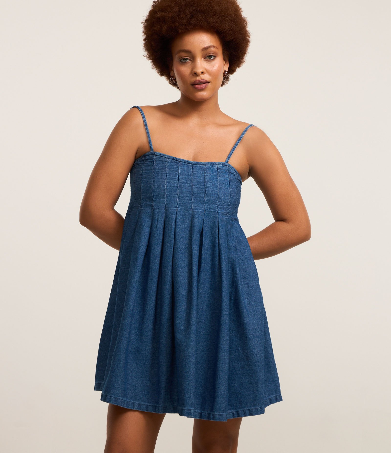 Vestido Curto em Jeans com Detalhe Drapeado Azul 1