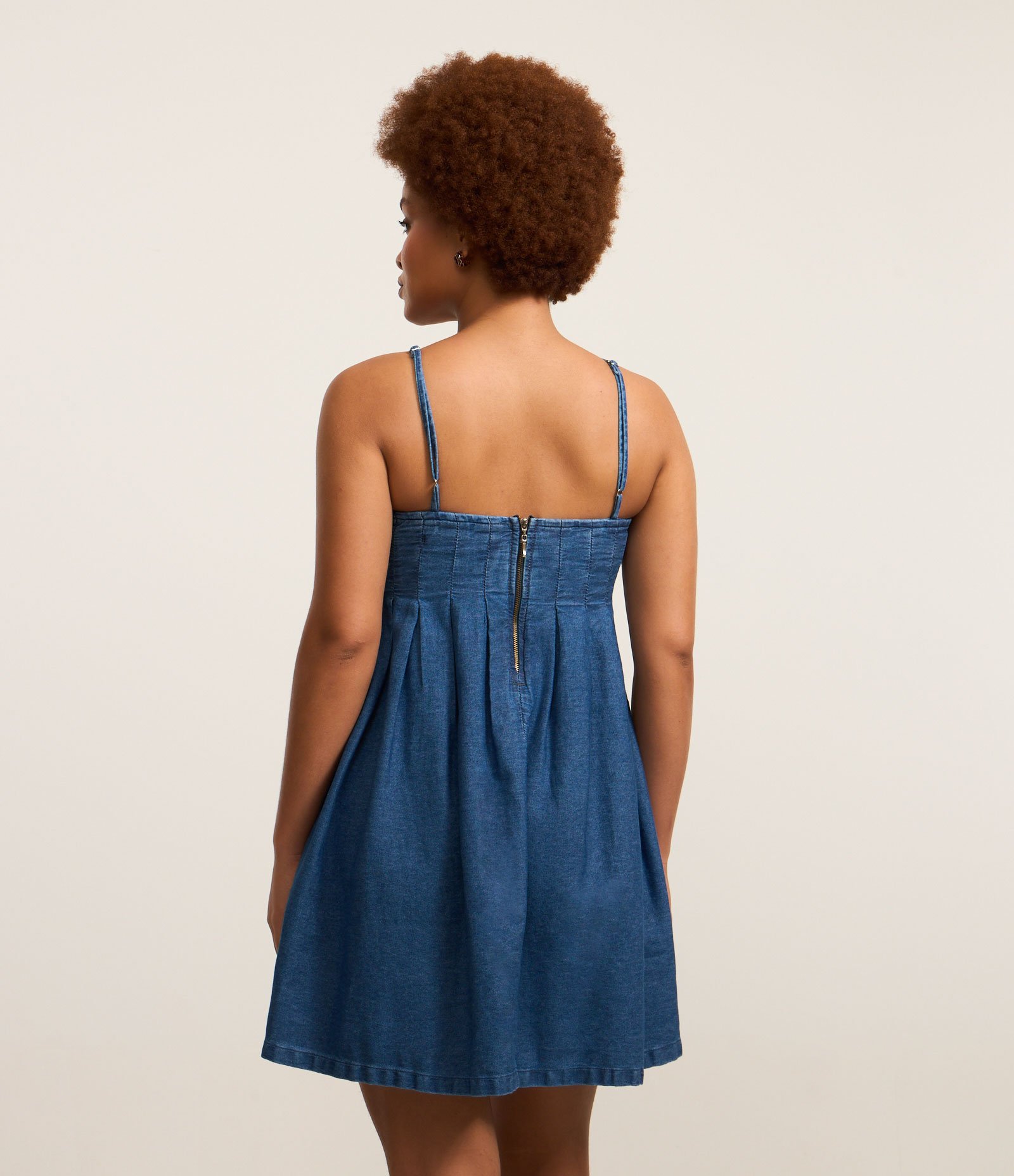 Vestido Curto em Jeans com Detalhe Drapeado Azul 3