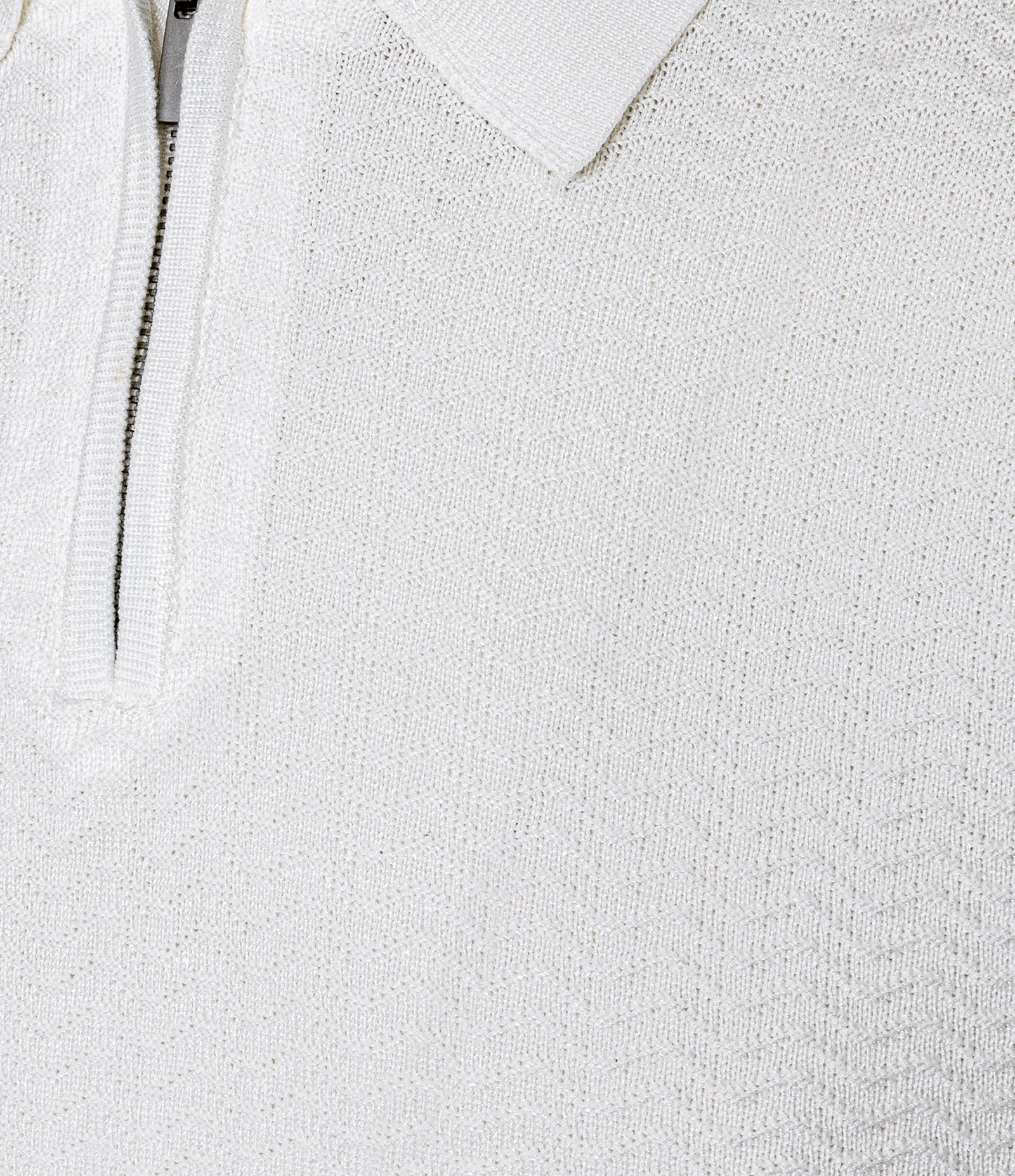 Polo Slim em Viscose Texturizada com Zíper Branco 9