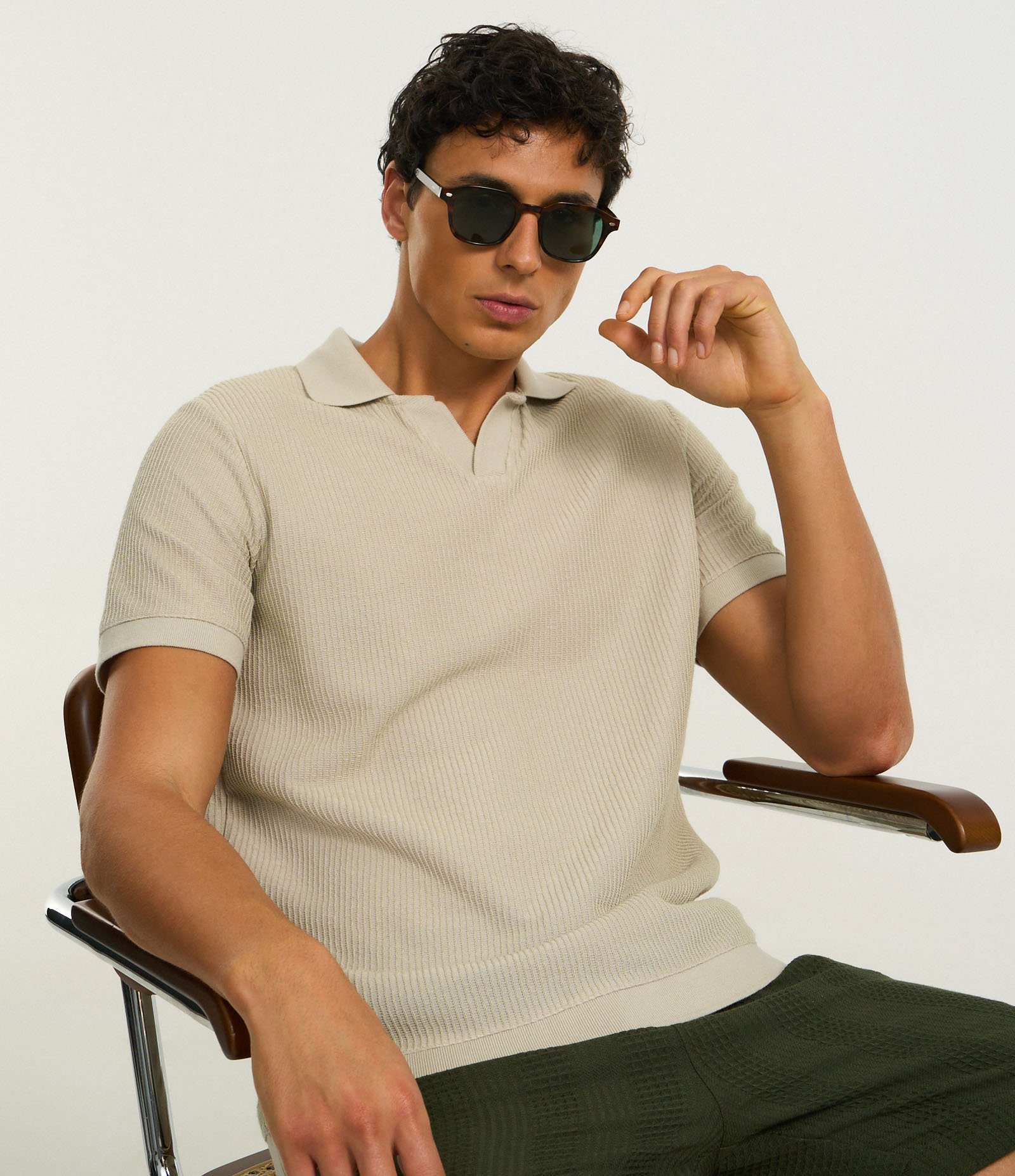Camisa Polo Regular em Algodão com Textura Bege 1