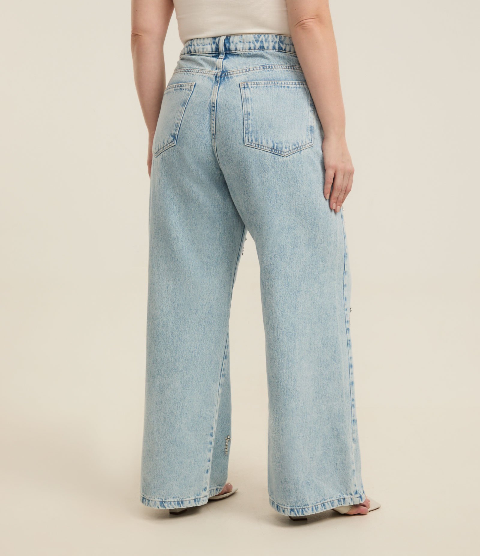 Calça Wide Leg em Jeans com Aplicação de Strass Curve & Plus Size Azul 5