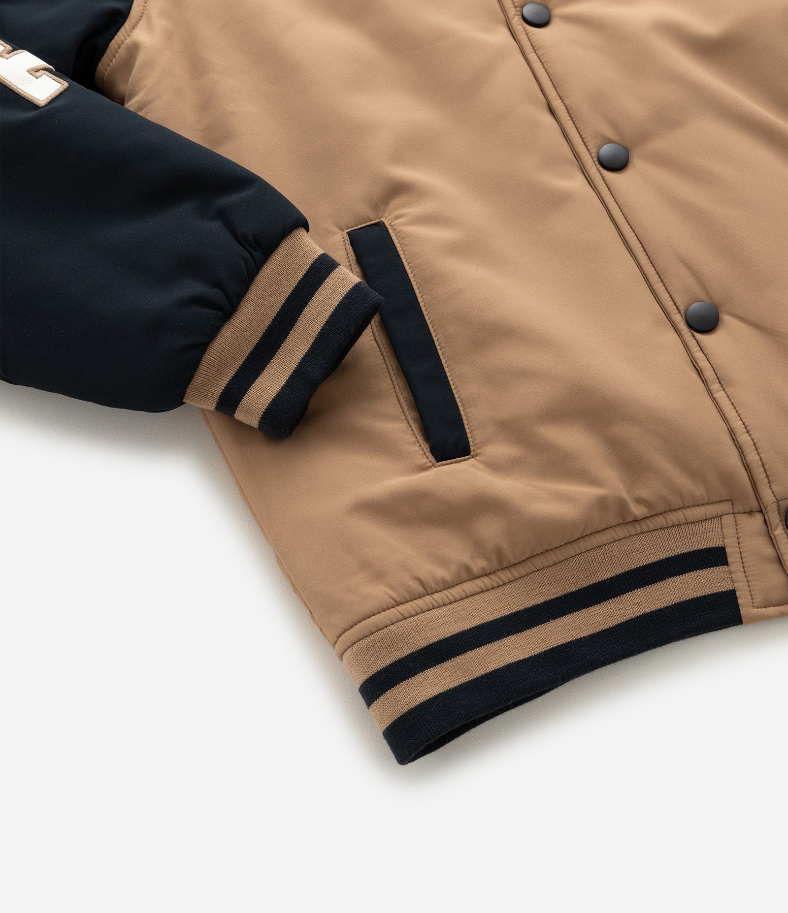 Jaqueta Infantil Bomber com Patchs de Baseball - Tam 5 a 14 anos Marrom 8