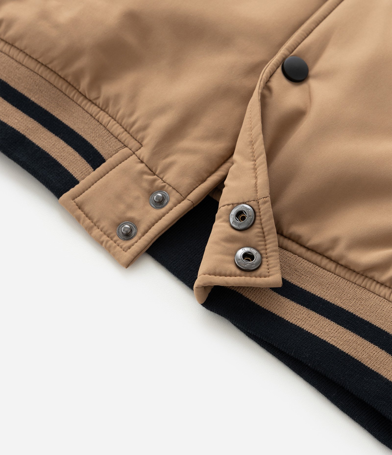 Jaqueta Infantil Bomber com Patchs de Baseball - Tam 5 a 14 anos Marrom 9