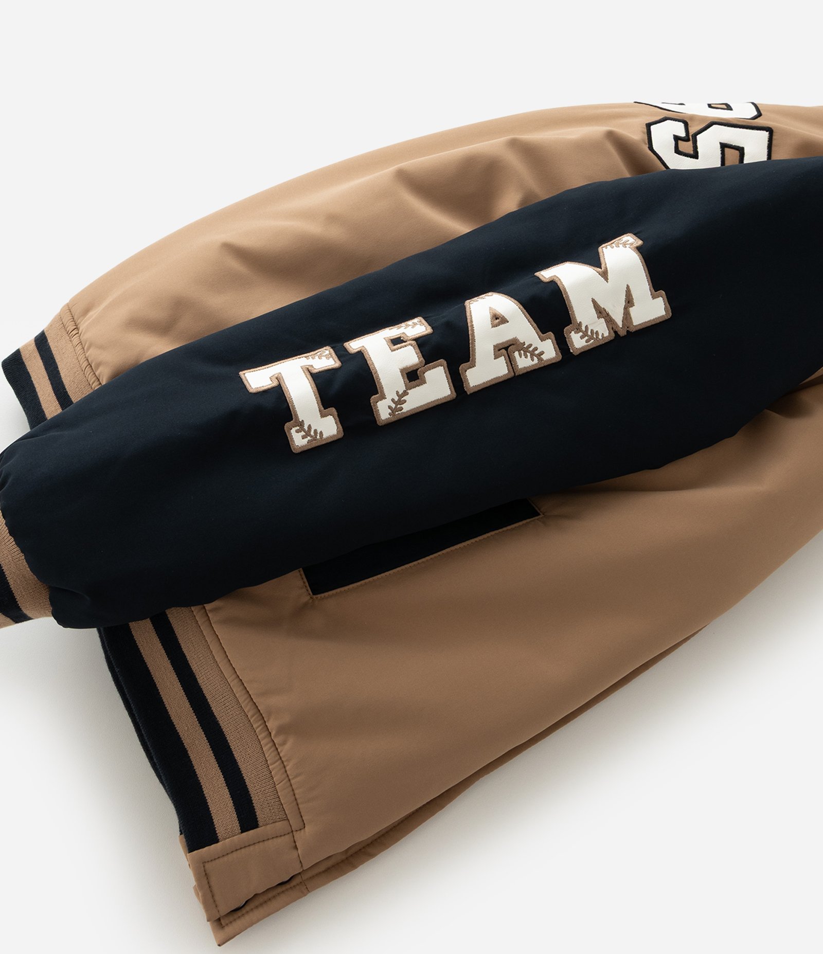 Jaqueta Infantil Bomber com Patchs de Baseball - Tam 5 a 14 anos Marrom 4