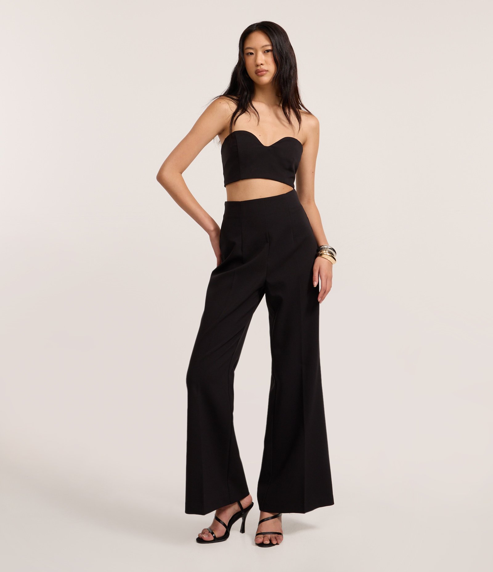 Calça Pantalona Alfaiatada com Pregas e Frisos Preto 1