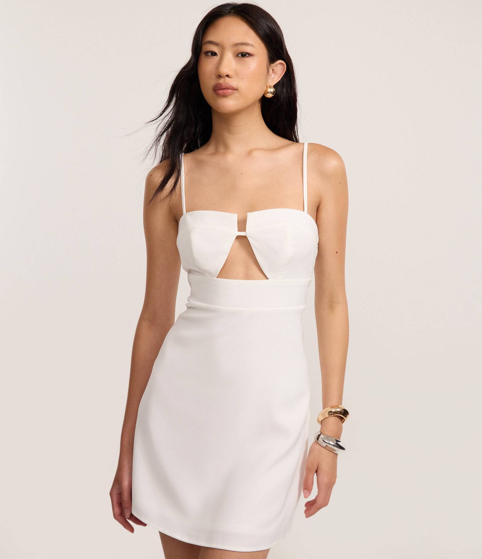 Vestido Curto Alfaiatado em Viscose com Decote Coração Off White 1