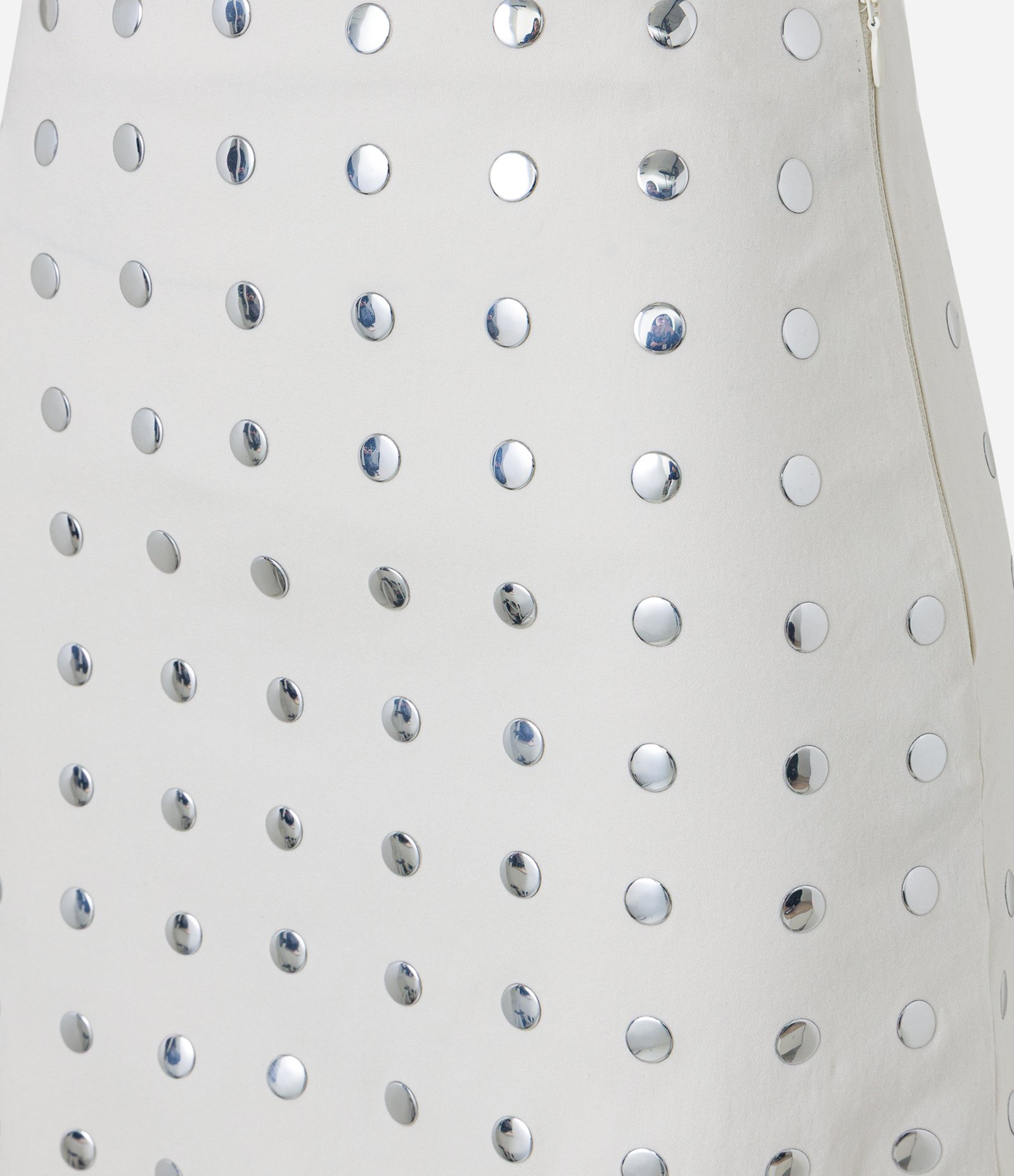 Saia Curta em Bengaline com Tachas Metalizadas Off White 7