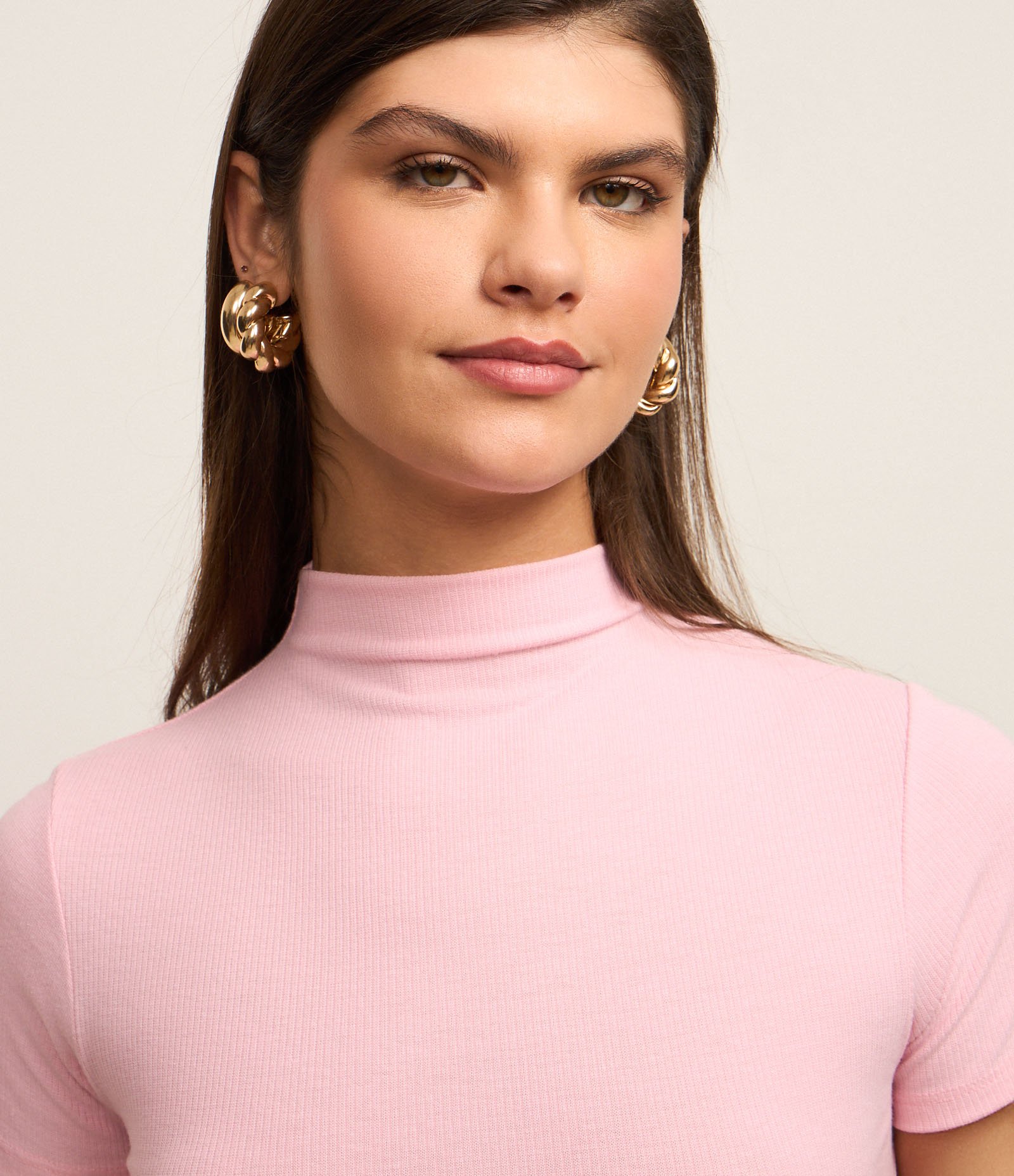 Blusa Básica Texturizada em Viscose com Golinha Alta Rosa 4