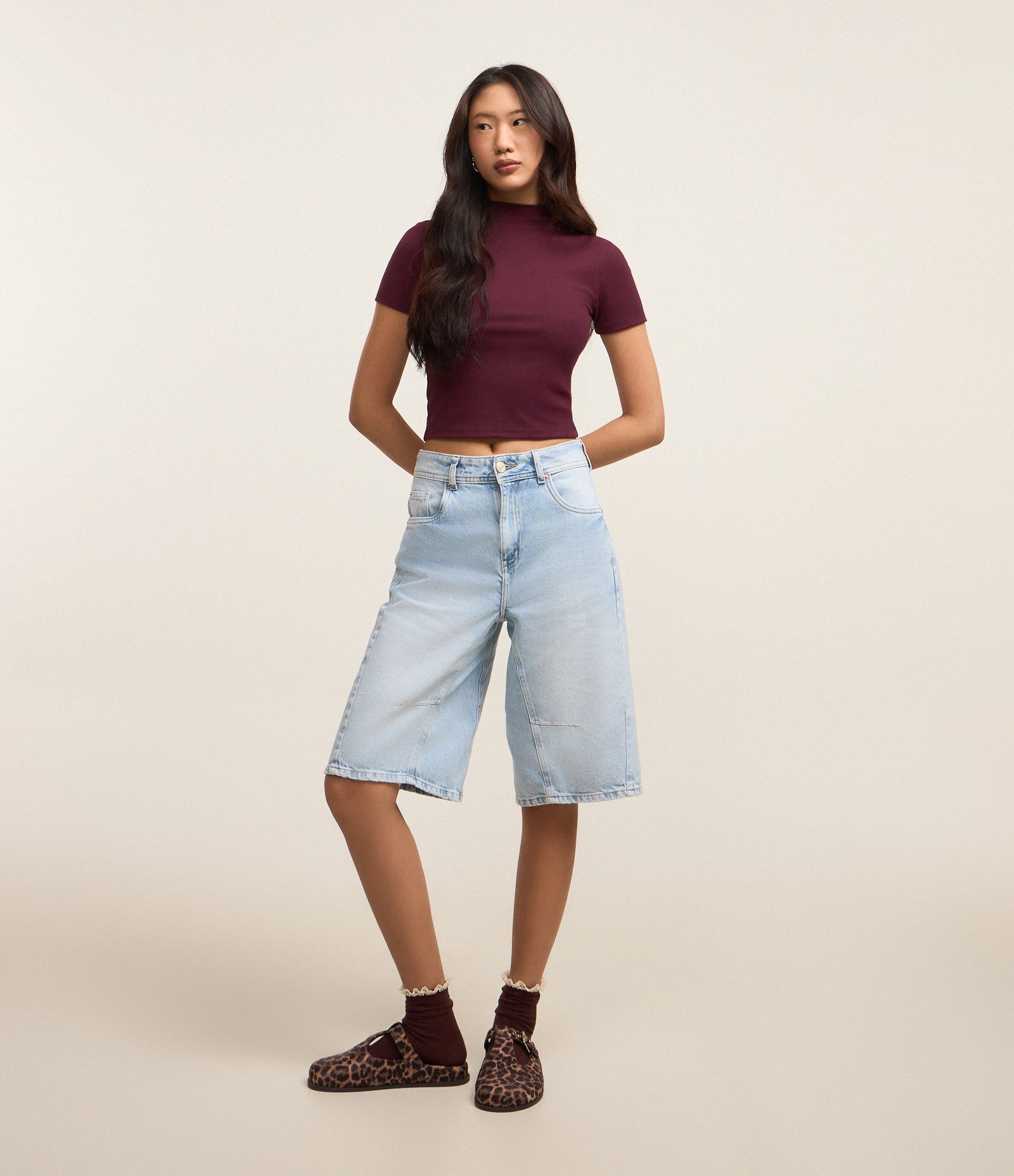 Blusa Básica Texturizada em Viscose com Golinha Alta Bordô 2