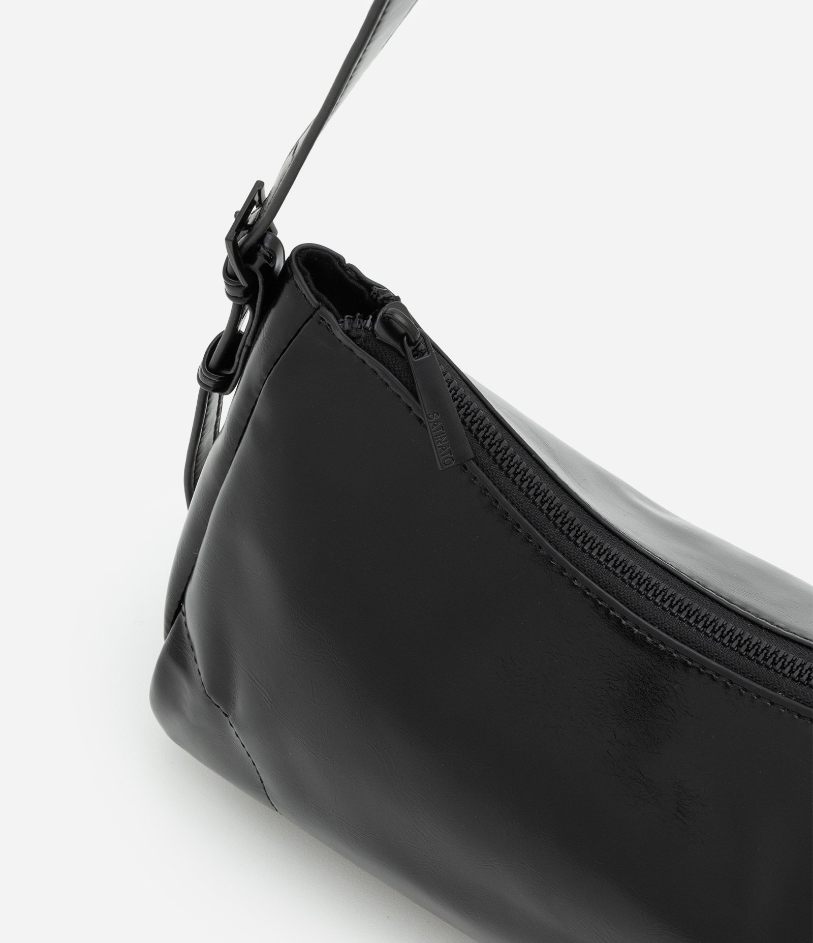 Bolsa Shoulder Média com Detalhe de Cinto Lateral Preto 4