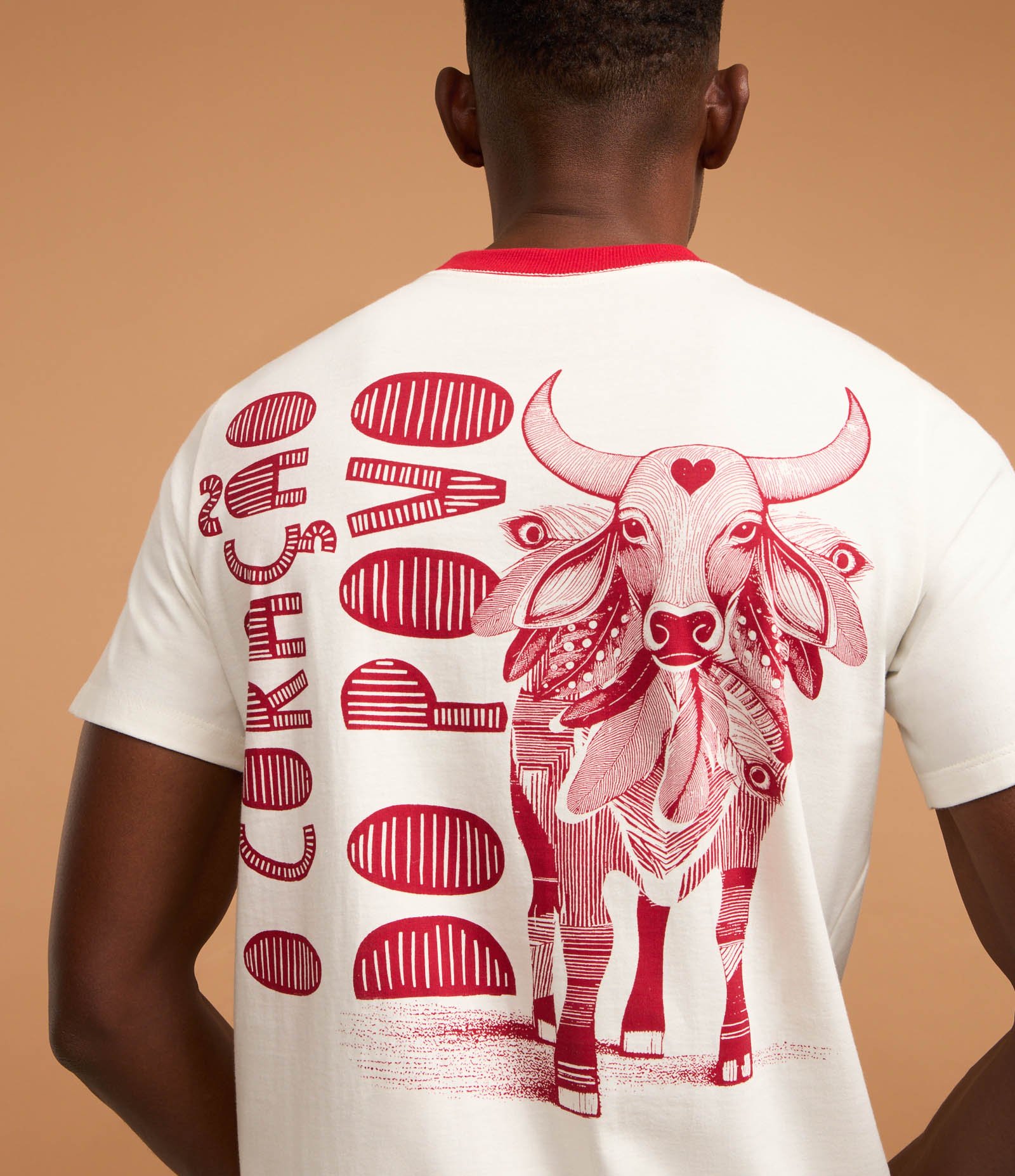 Camiseta em Algodão com Estampa Boi Garantido e Gola Contrastante Vermelho/Branco 2