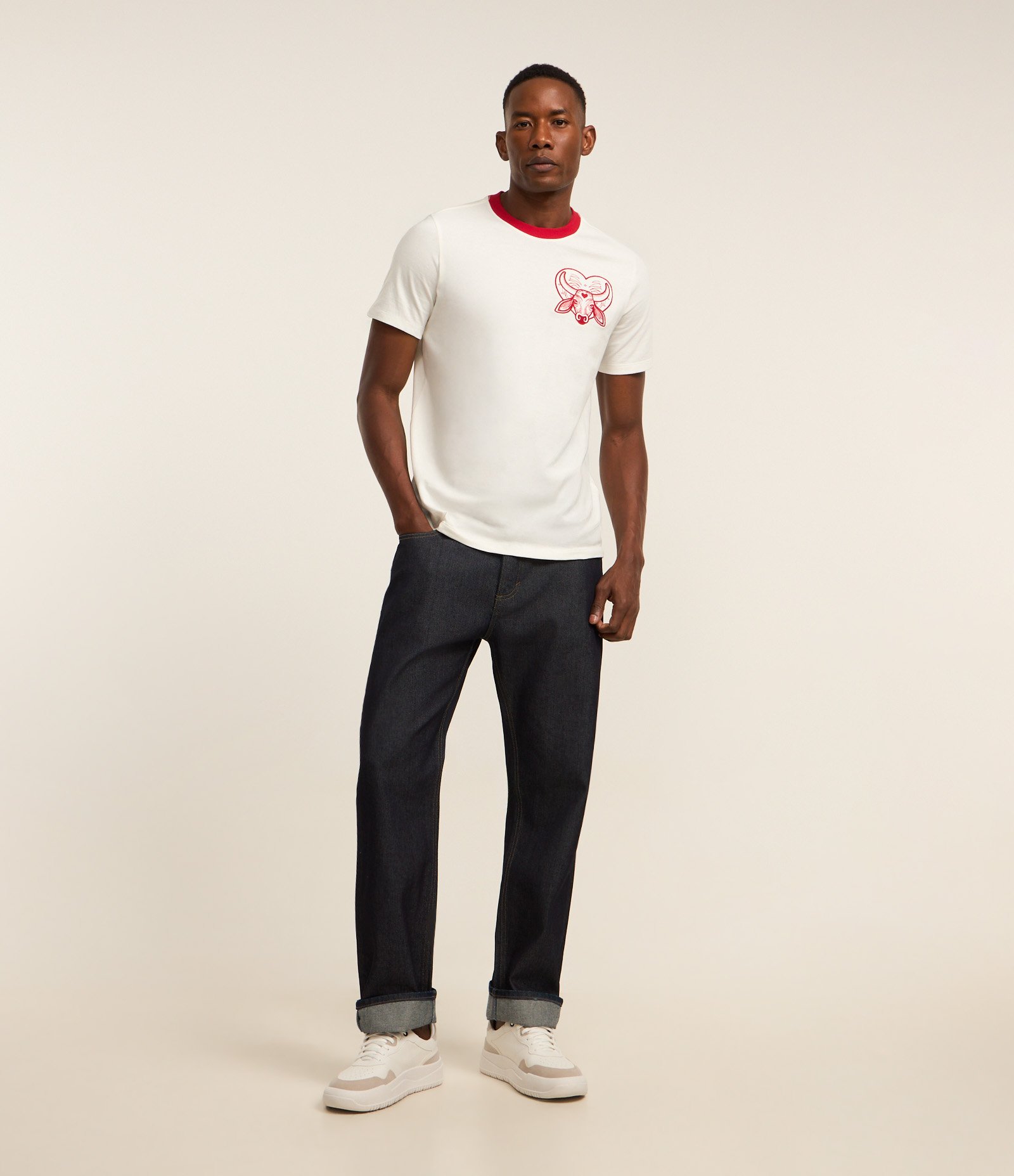 Camiseta em Algodão com Estampa Boi Garantido e Gola Contrastante Vermelho/Branco 3