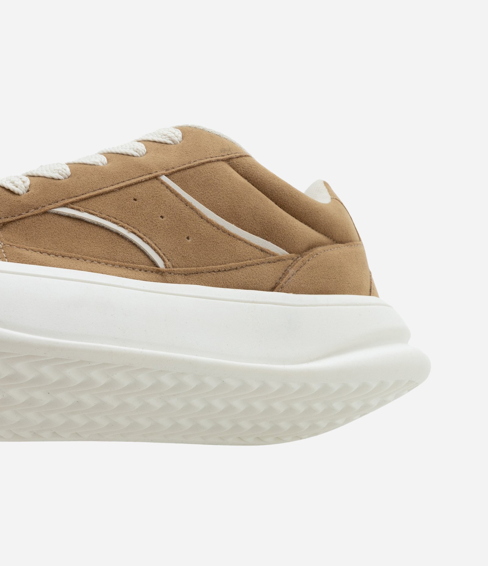 Tênis Skater em Material Sintético com Cadarço Fat Lace Bege 4