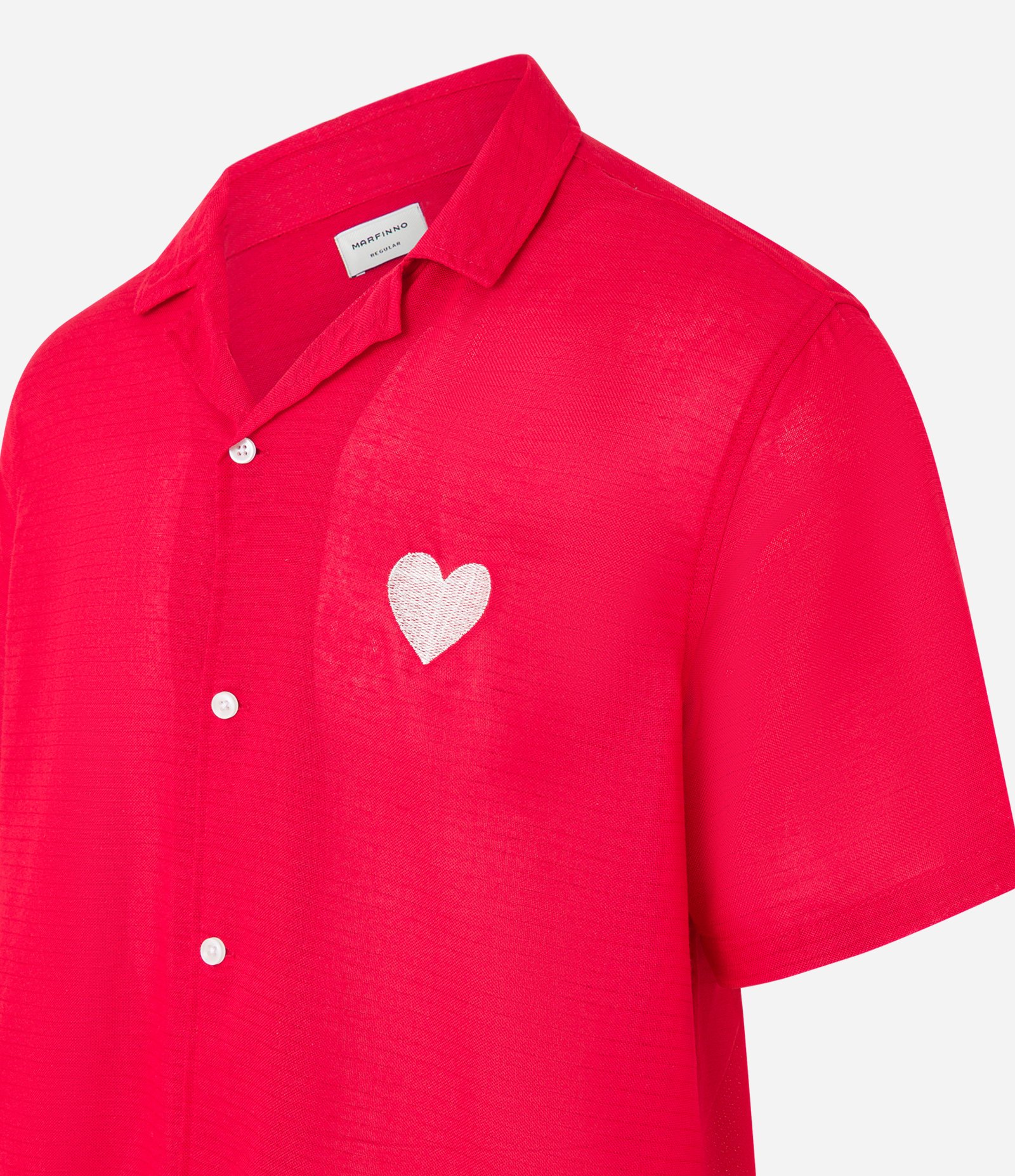 Camisa em Viscolinho com Bordado de Coração Vermelho 2