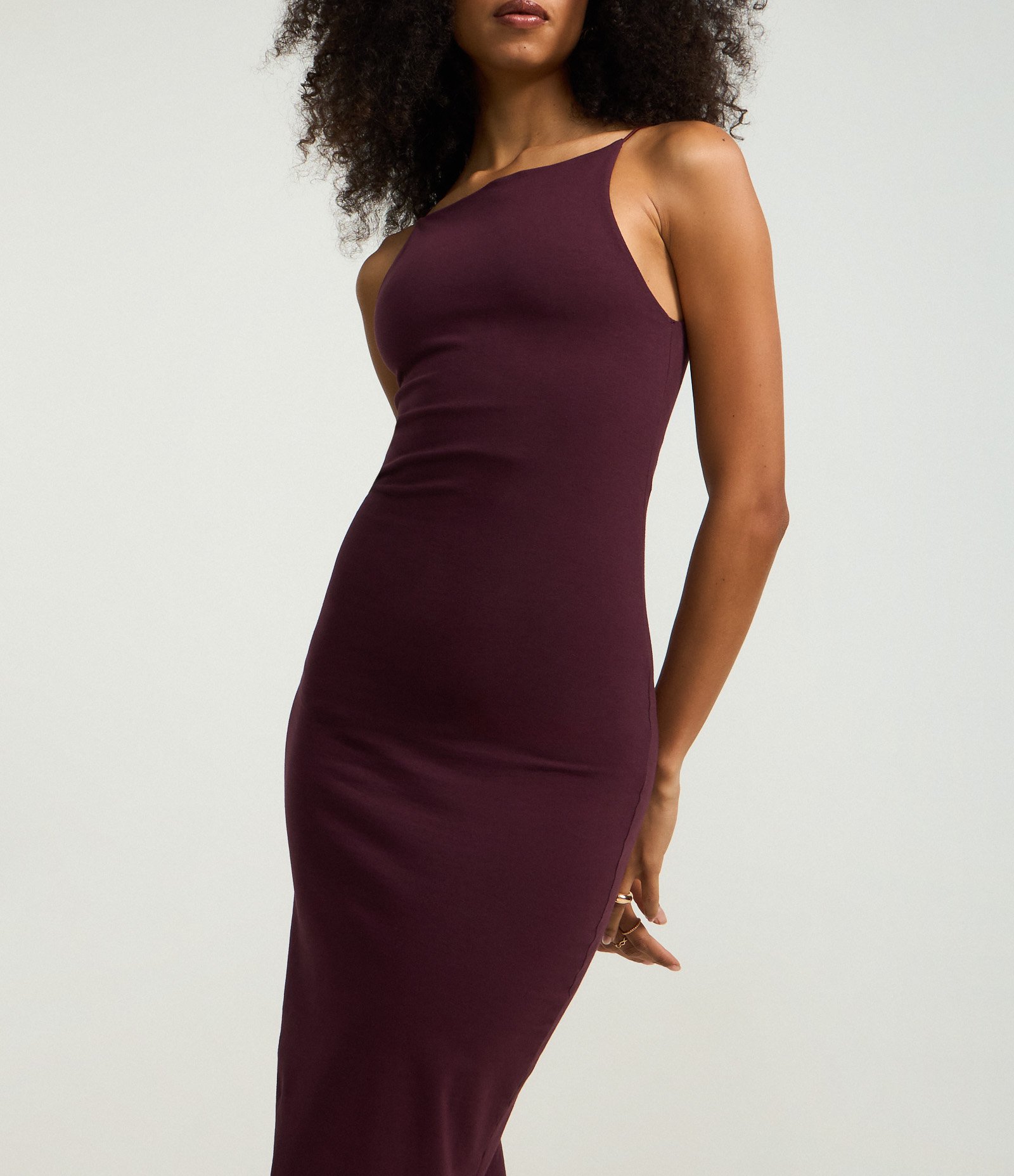 Vestido Midi com Alças Finas e Fenda Bordô 4