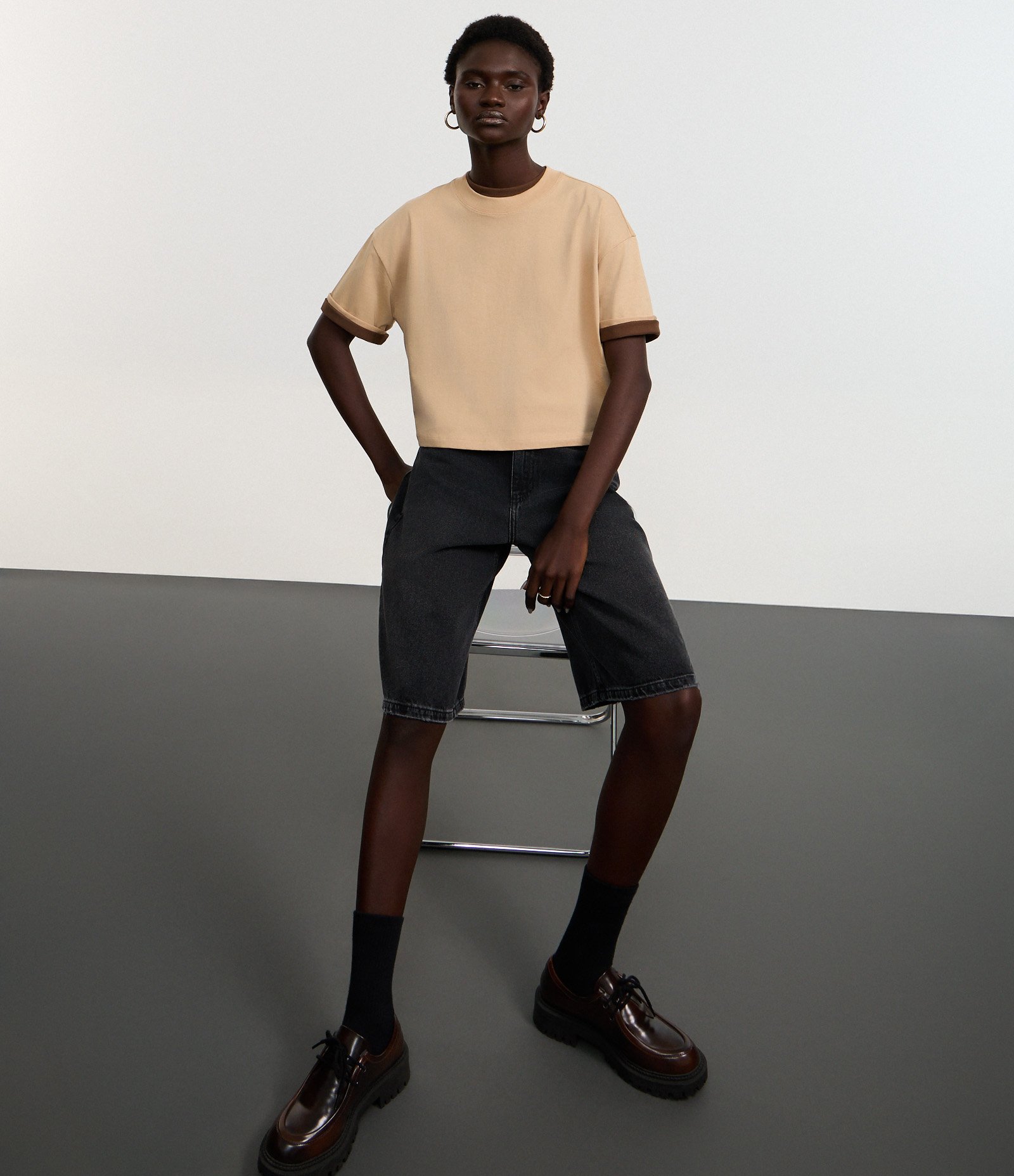 Camiseta Cropped Oversized em Algodão Peruano Marrom 5