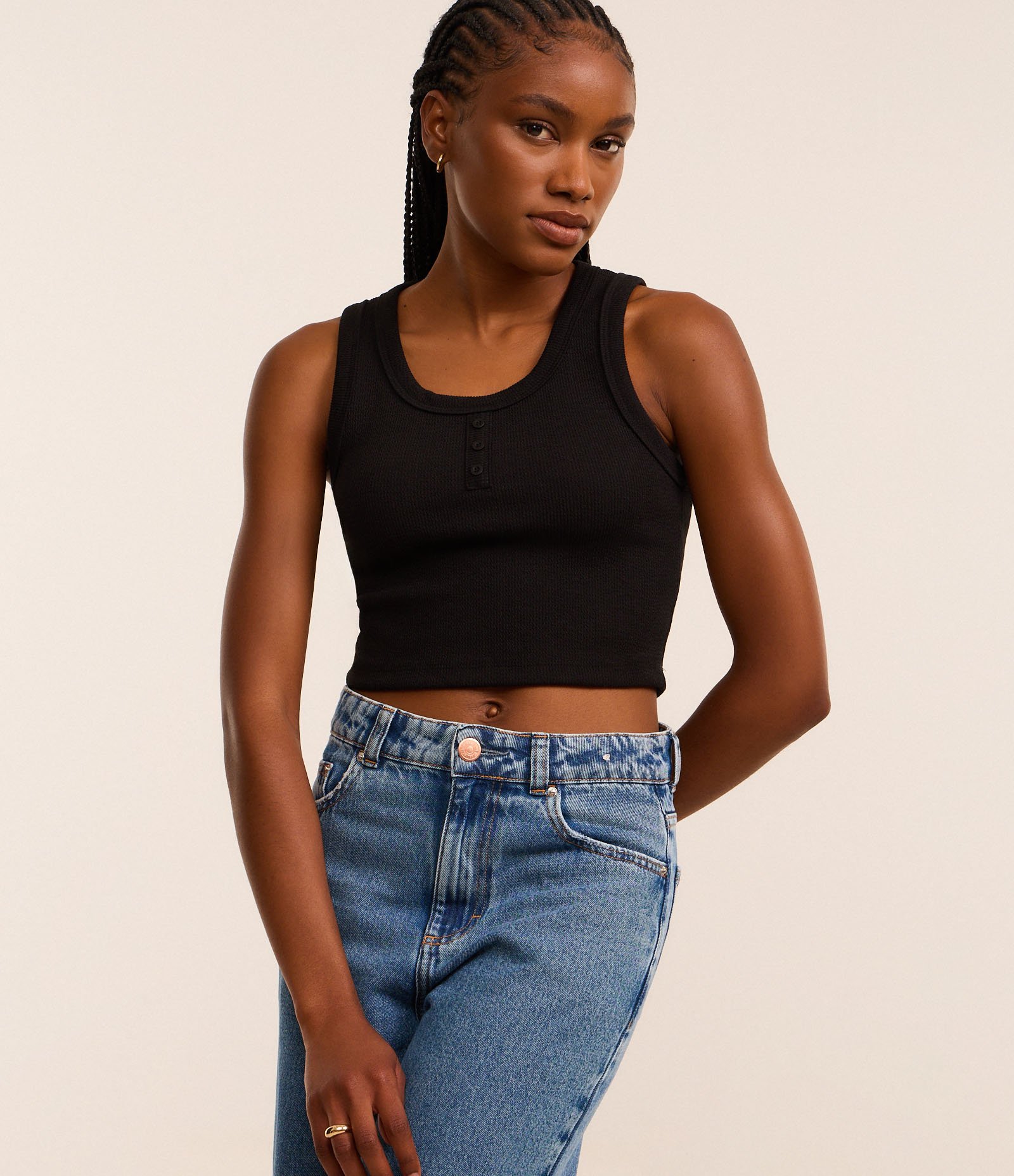 Blusa em Ribana com Botões Frontais Preto 4