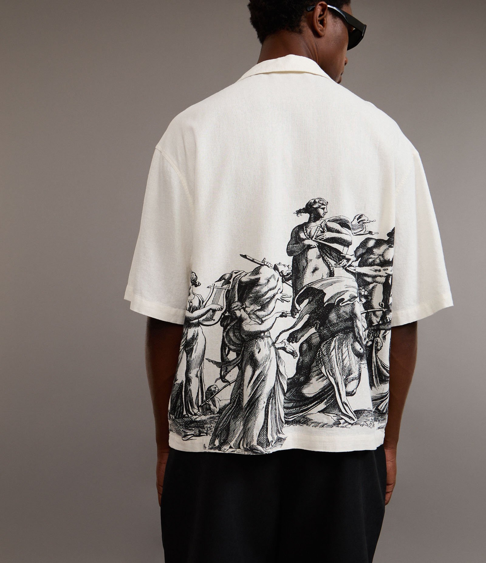 Camisa Boxy em Viscolinho com Estampa Romana Branco 4