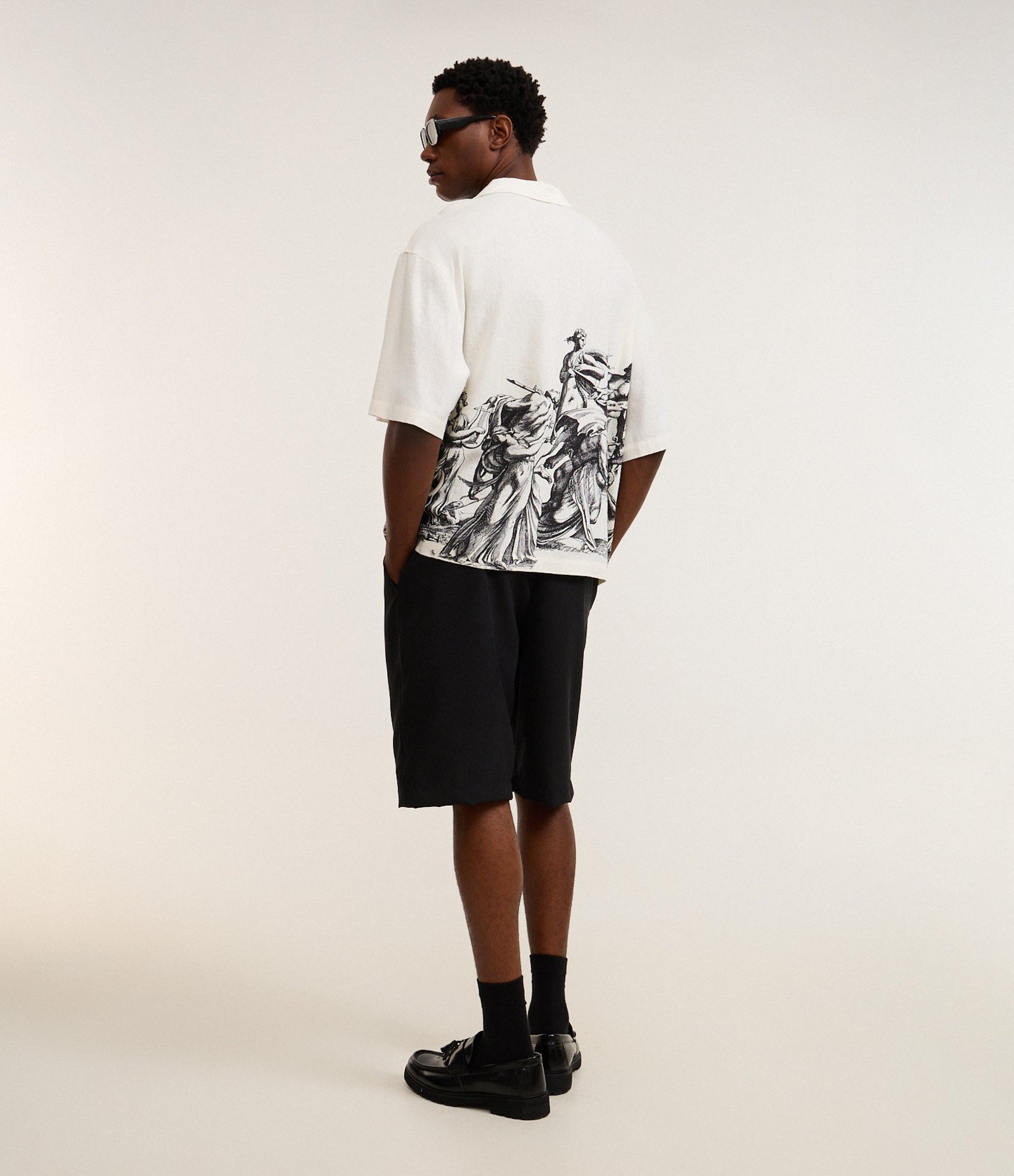 Camisa Boxy em Viscolinho com Estampa Romana Branco 5