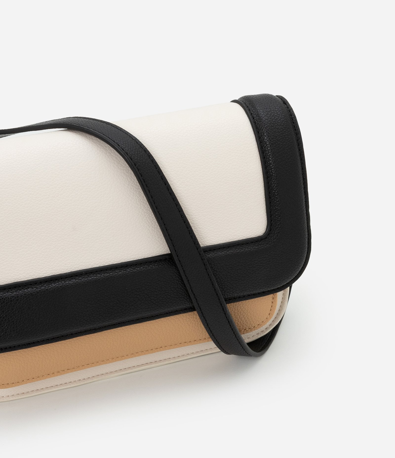 Bolsa Shoulder Média com Tampa e Contraste de Cores Off White/Marrom/Bege 6