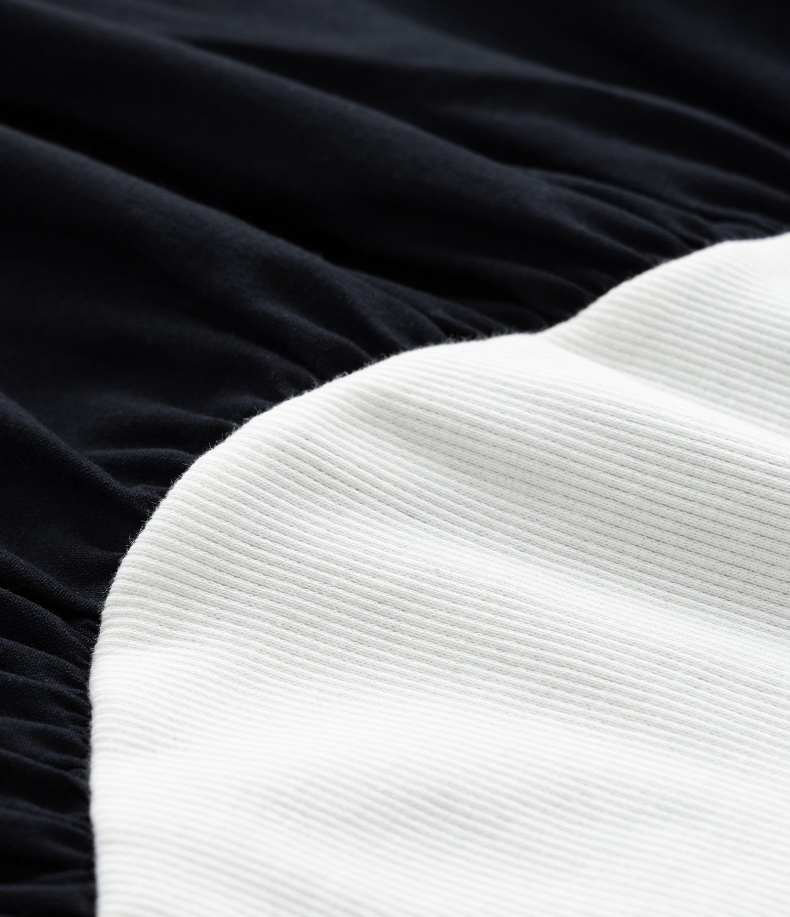 Vestido Midi em Ribana Bicolor Curve & Plus Size Preto/Branco 9