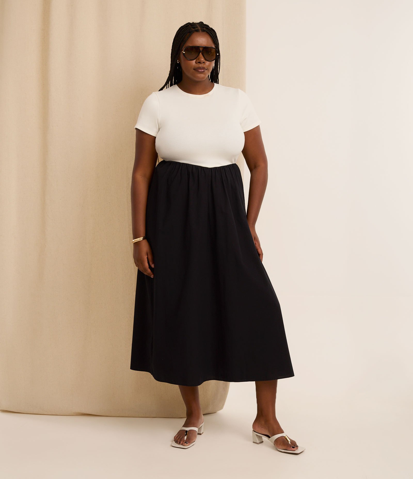 Vestido Midi em Ribana Bicolor Curve & Plus Size Preto/Branco 2