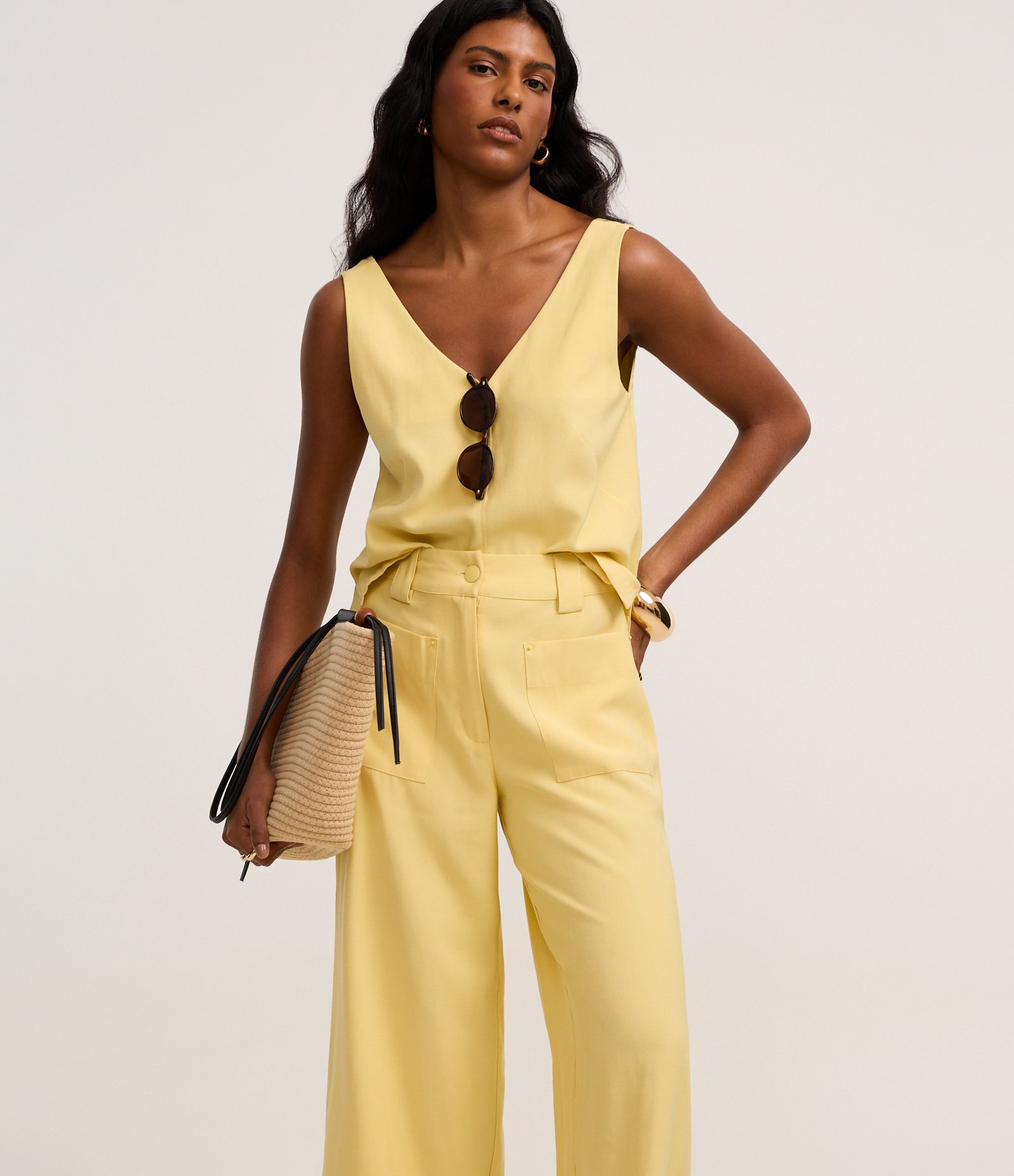 Calça Pantacourt com Amarração Frontal Amarelo 2