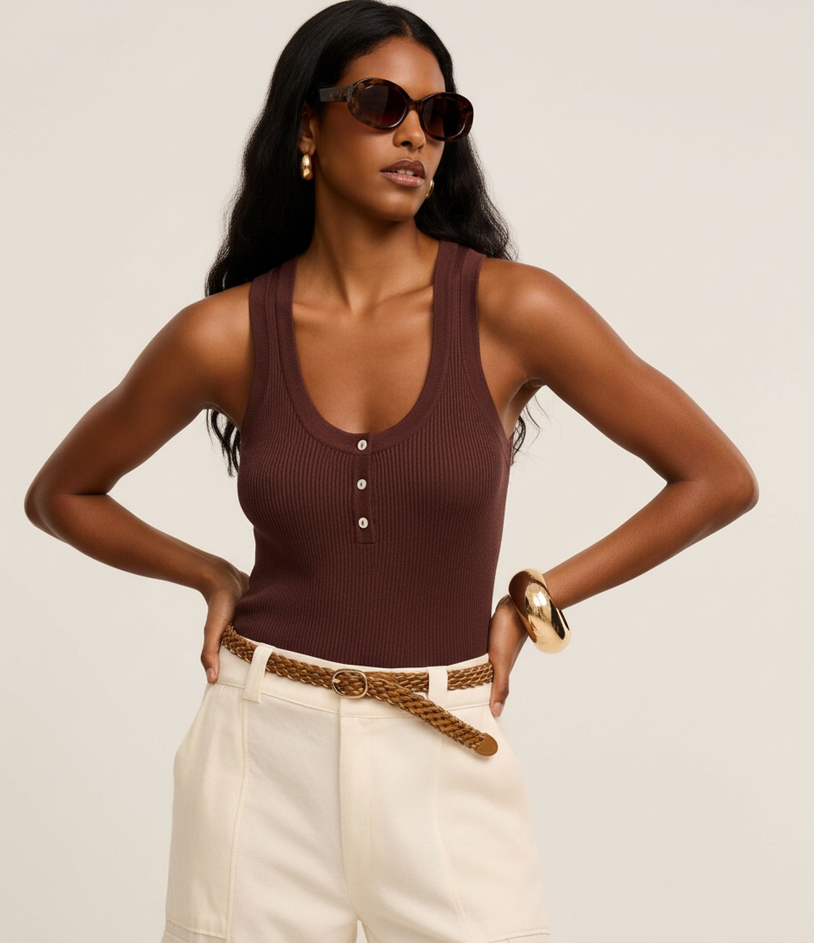 Blusa Básica Canelada em Tricô com Decote U Marrom 4