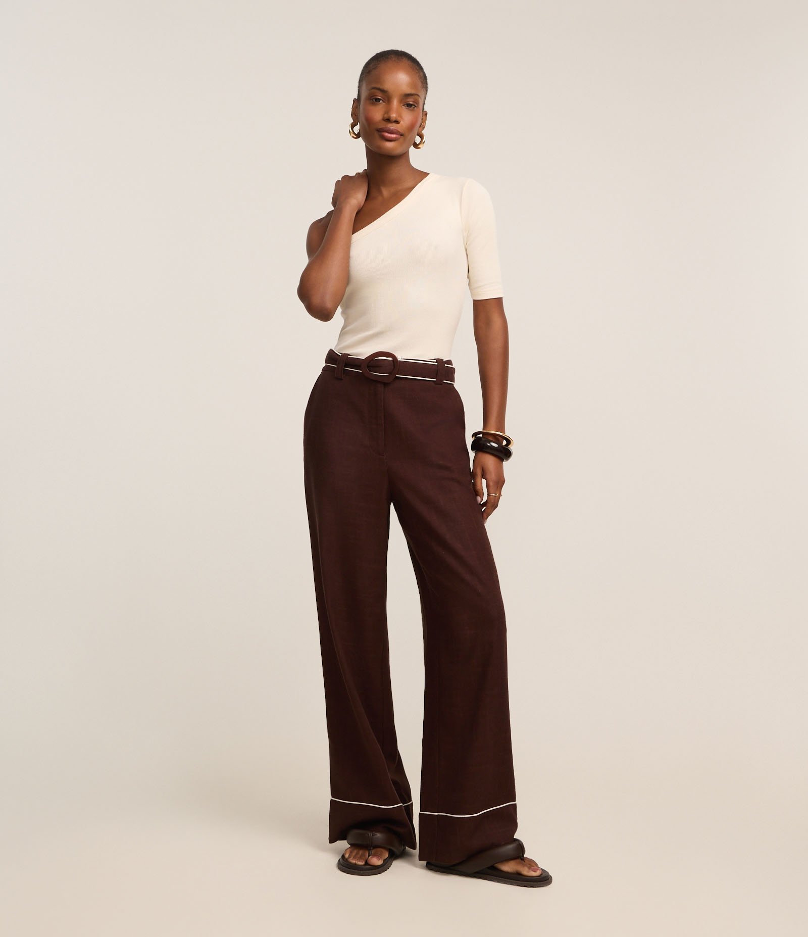 Blusa Canelada em Ribana com Decote Ombro Só Off White 2