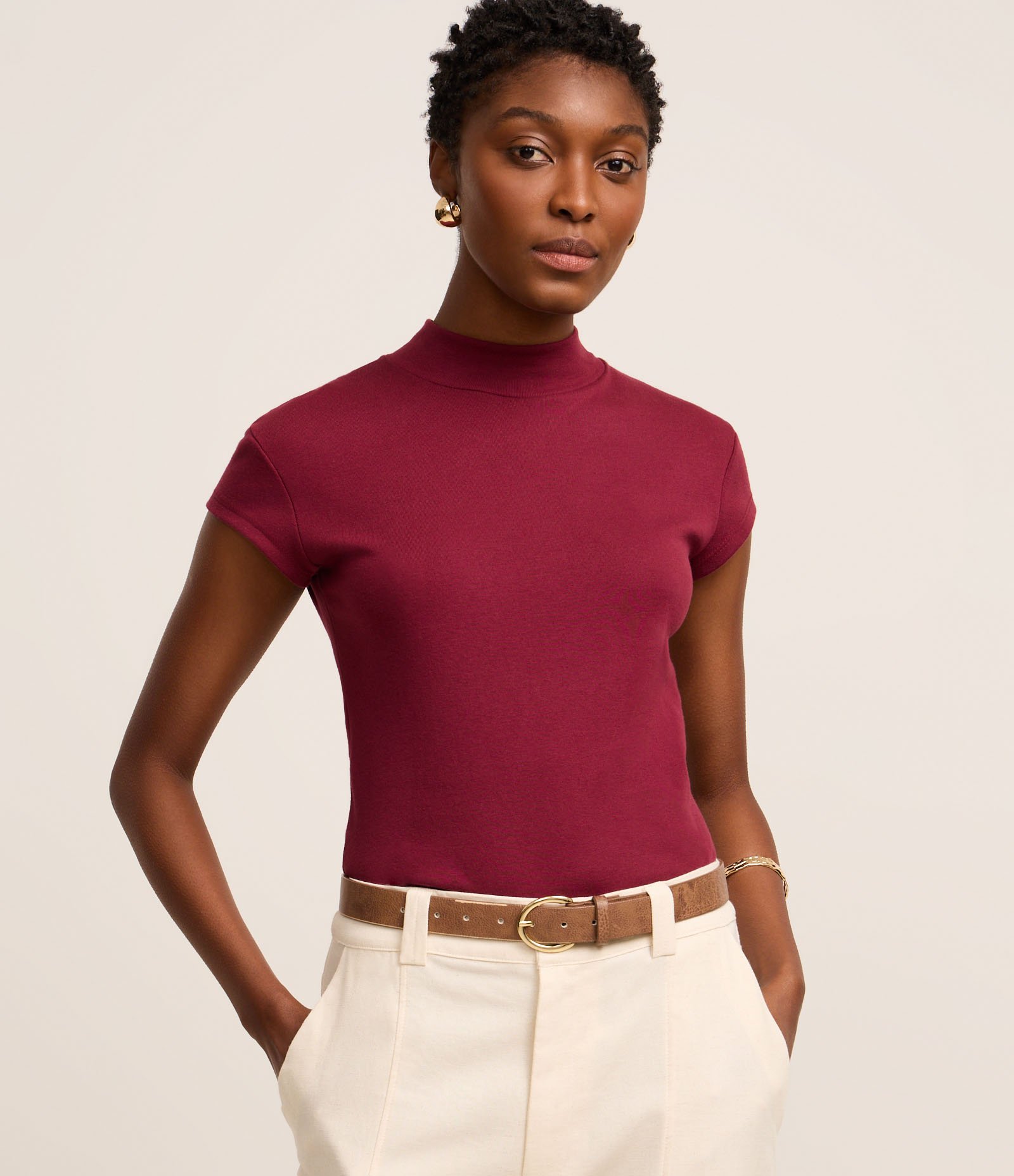 Blusa em Ribana com Golinha Alta e Manga Curta Bordô 1