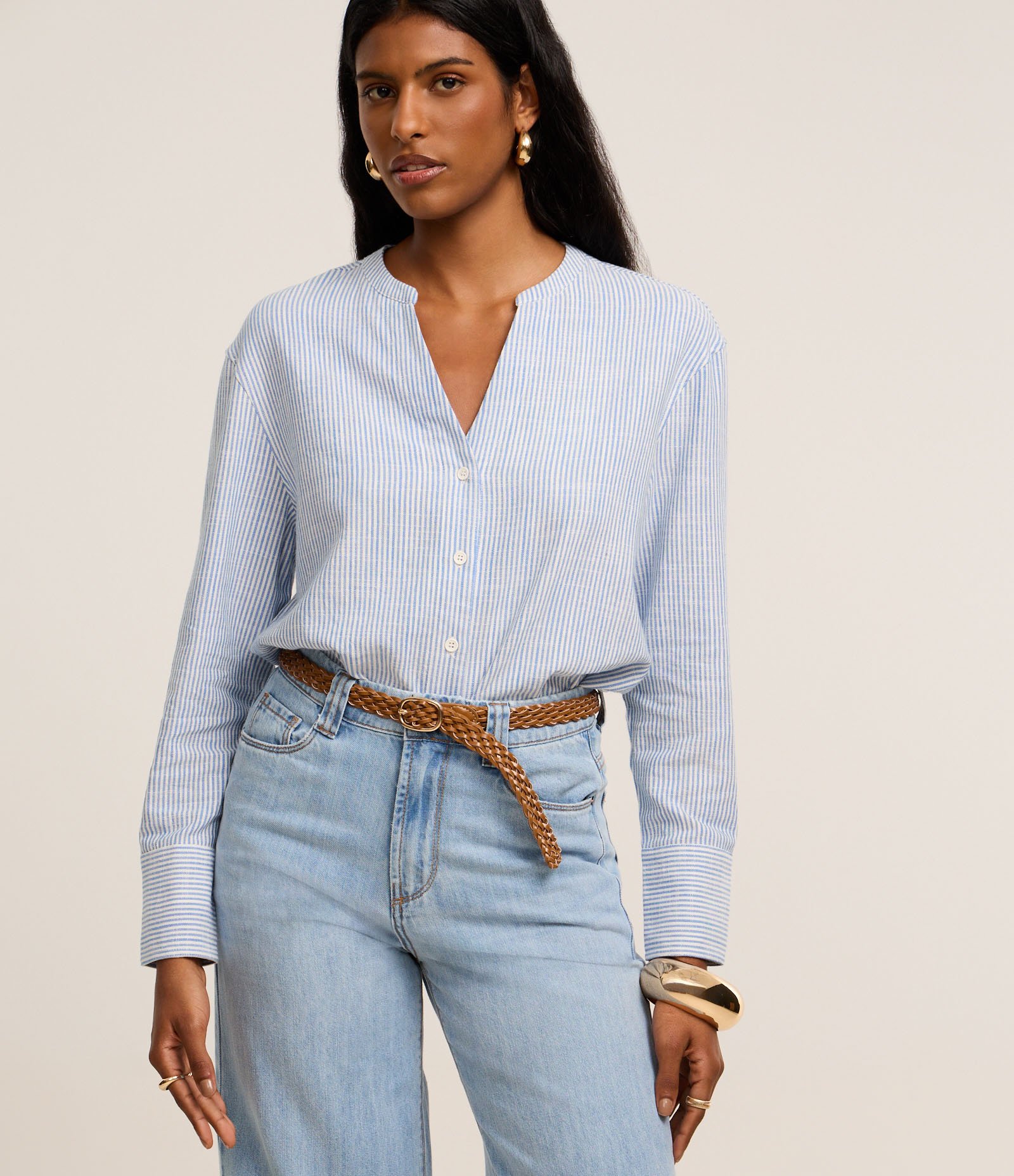 Camisa em Viscolinho Listrada de Fios Tintos Azul Médio 1