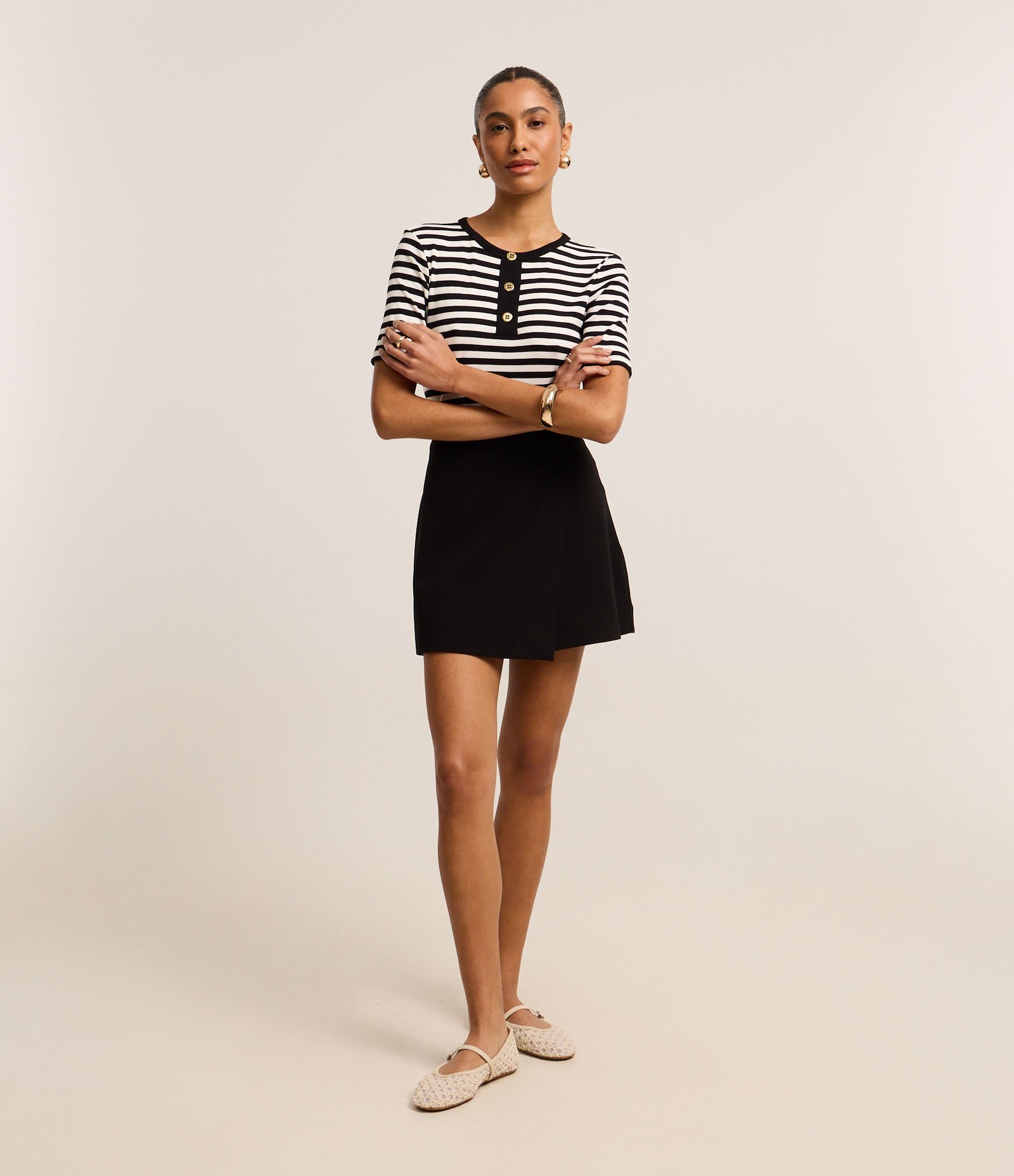 Blusa Slim Listrada em Ribana com Textura Canelada Preto/Branco 2