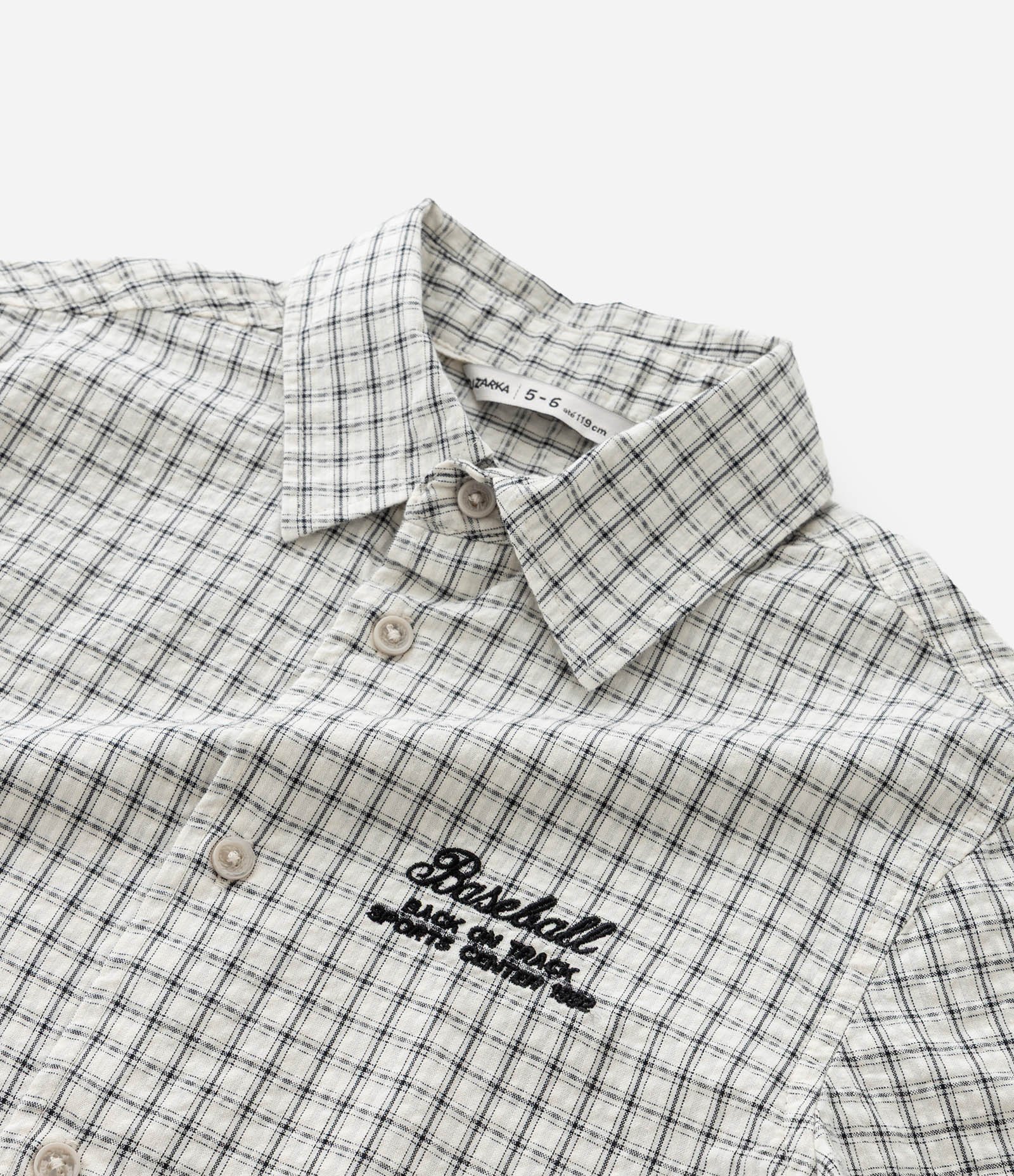 Camisa Infantil em Flanela com Estampa Xadrez e Lettering Bordado Baseball - Tam 5 a 14 Anos Branco/Preto 4