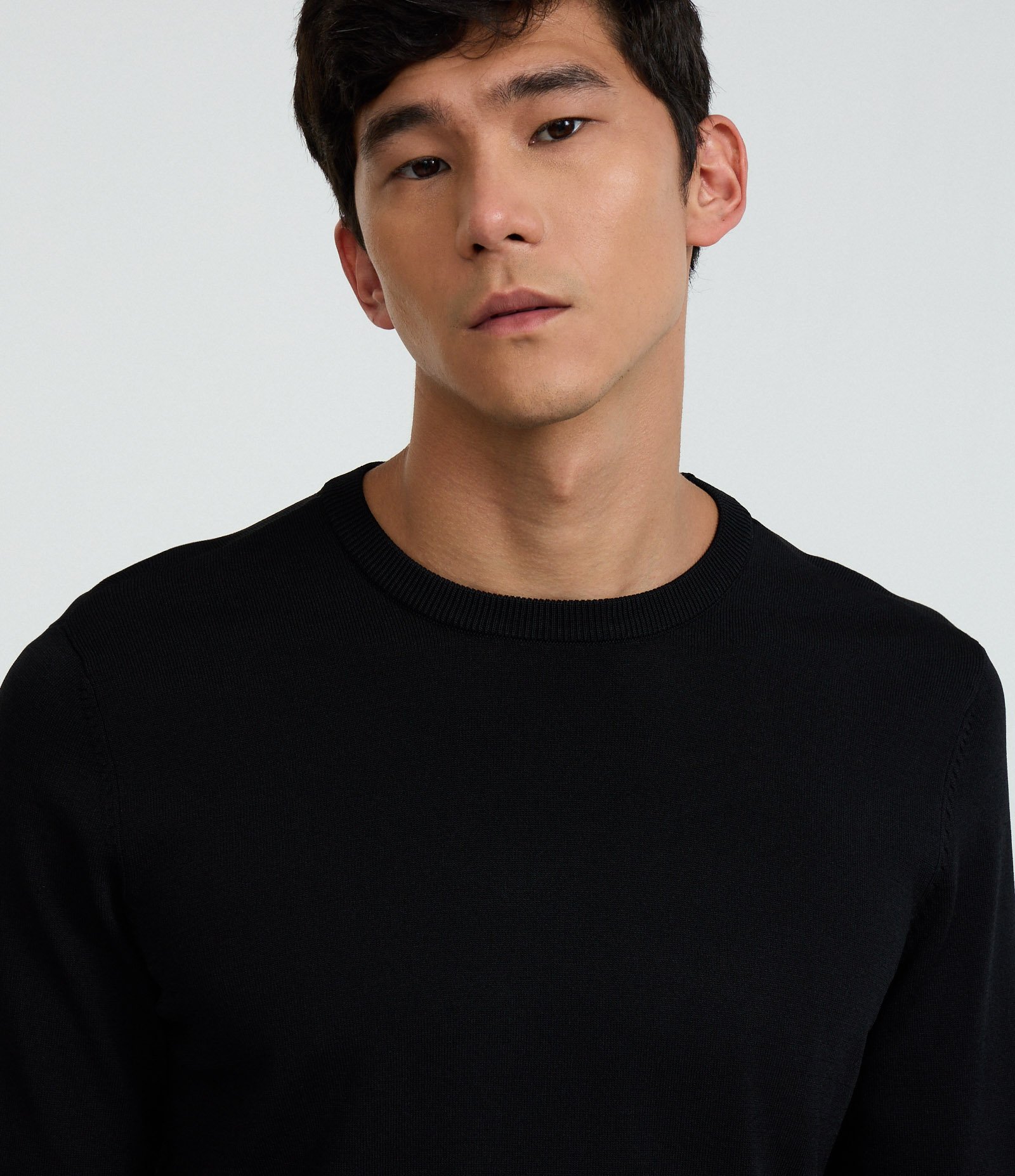 Suéter Regular em Viscose com Efeito Tricô Preto 4