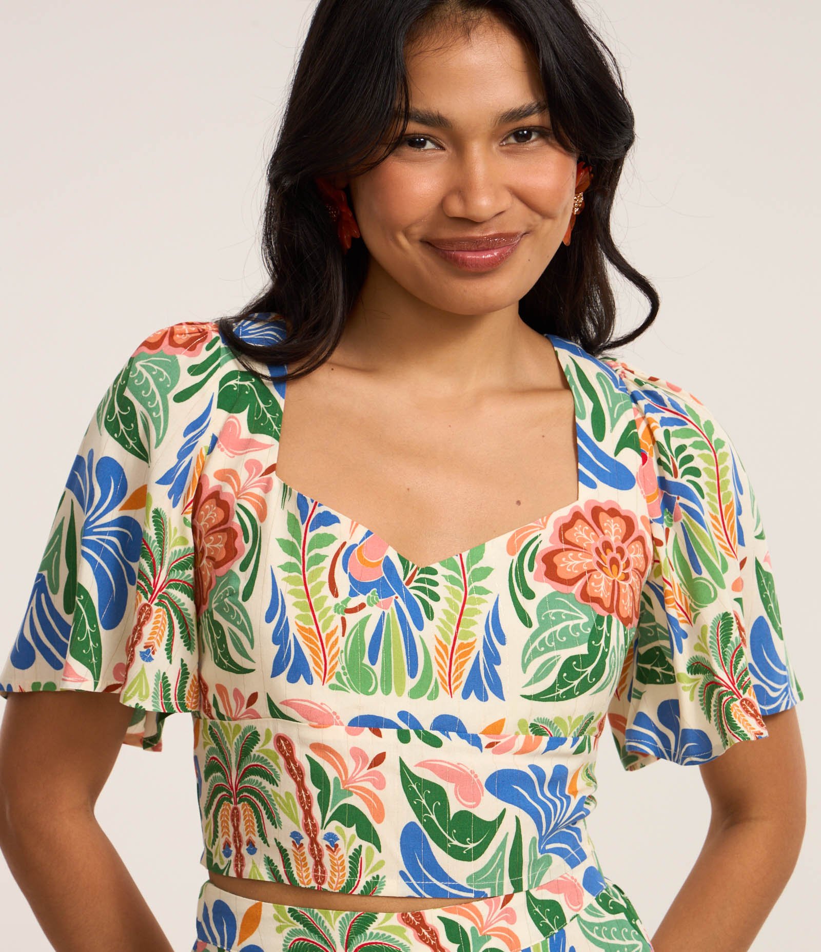 Blusa Cropped em Chalis com Estampa Floral Multicores 3