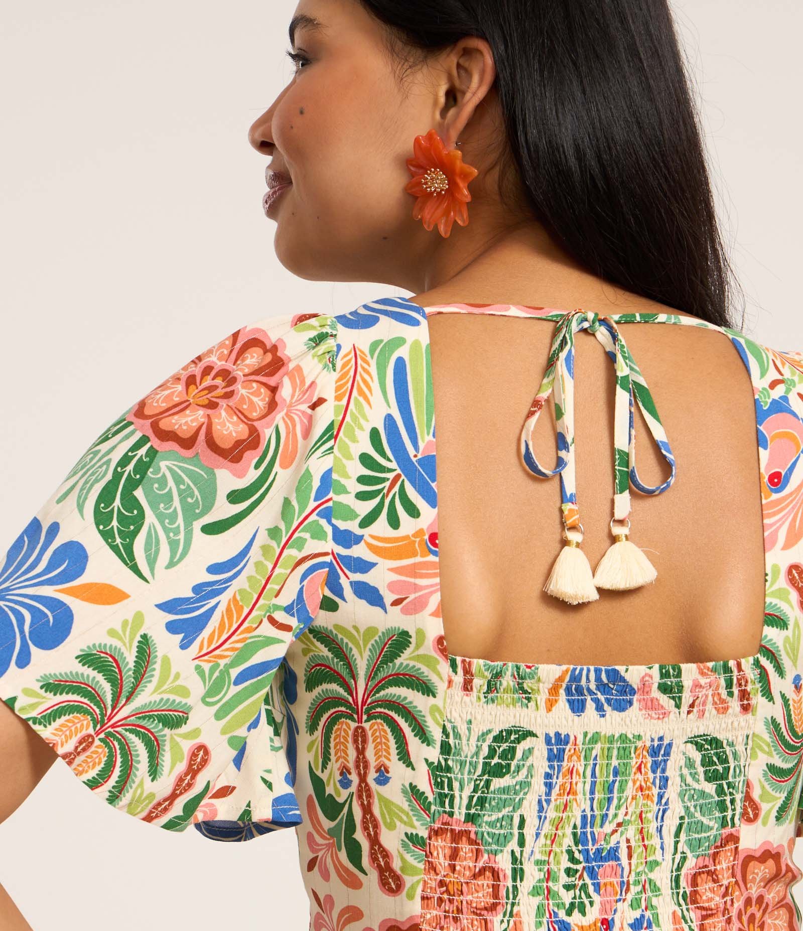 Blusa Cropped em Chalis com Estampa Floral Multicores 4