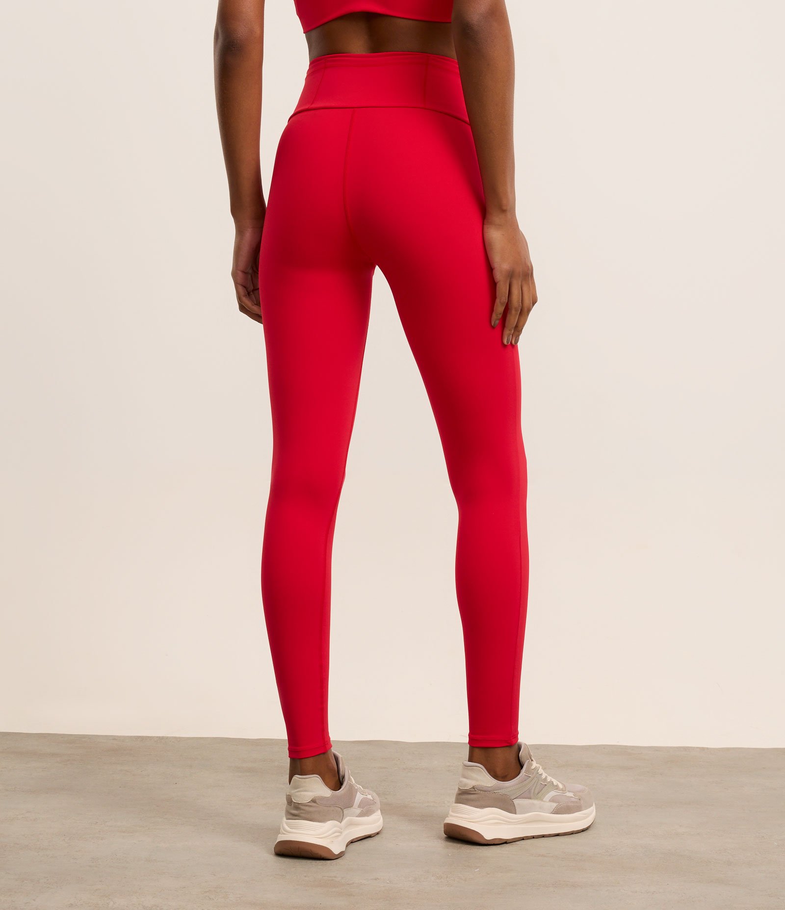 Calça Legging Esportiva em Microfibra com Bolso e sem Gancho Vermelho 3