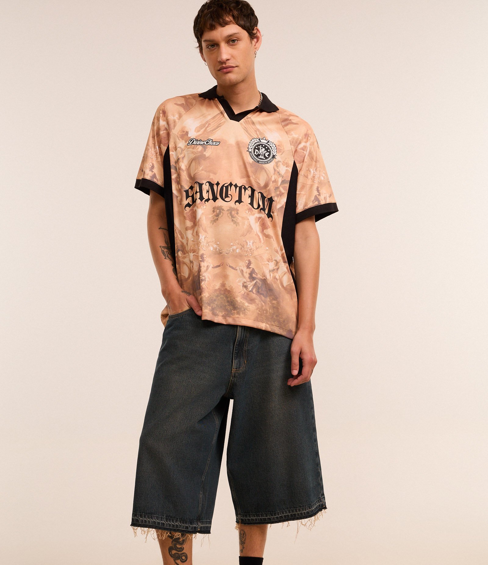 Bermuda Mega Baggy em Jeans com Barra Desfiada Azul 4