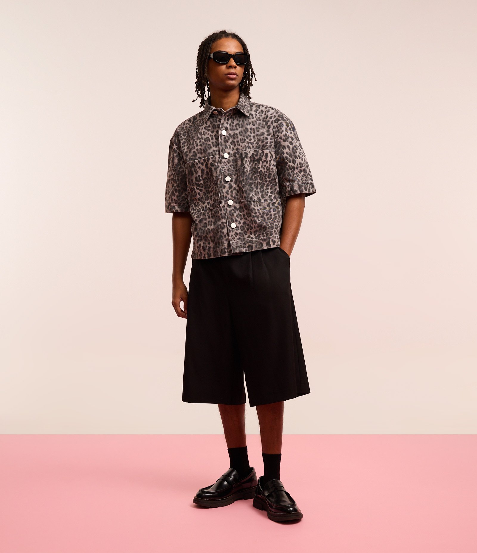 Camisa Overboxy em Sarja com Estampa Animal Print Cinza 2