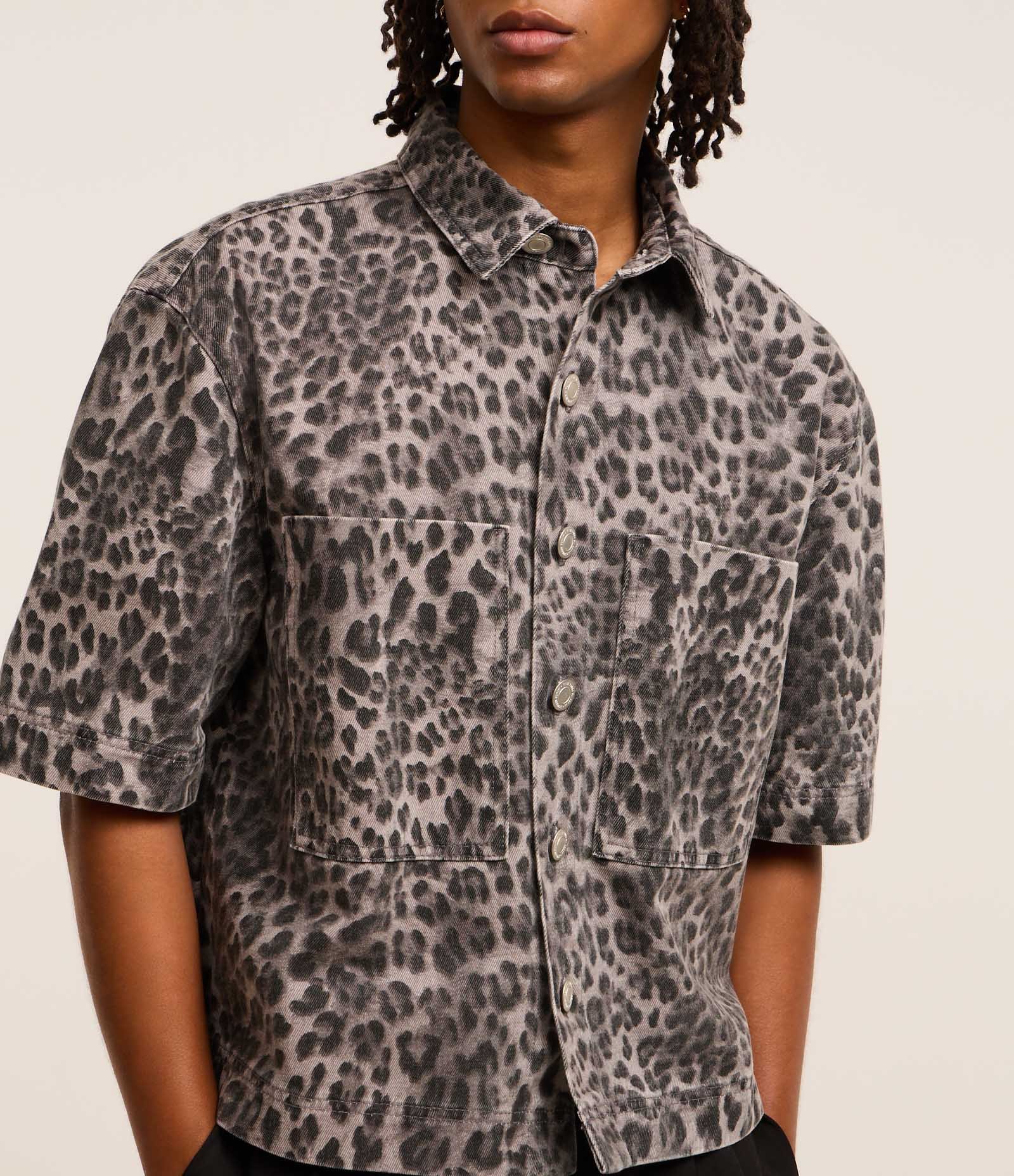 Camisa Overboxy em Sarja com Estampa Animal Print Cinza 3