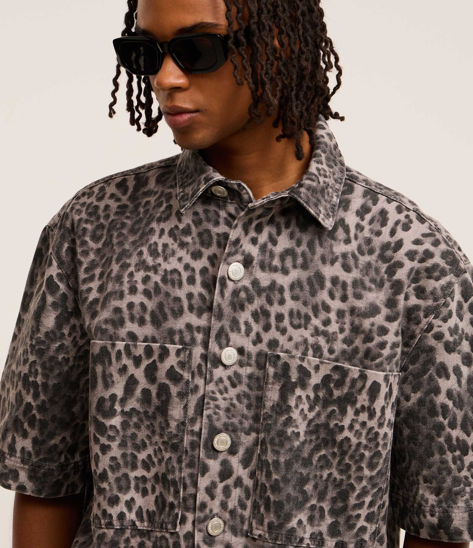 Camisa Overboxy em Sarja com Estampa Animal Print Cinza 6